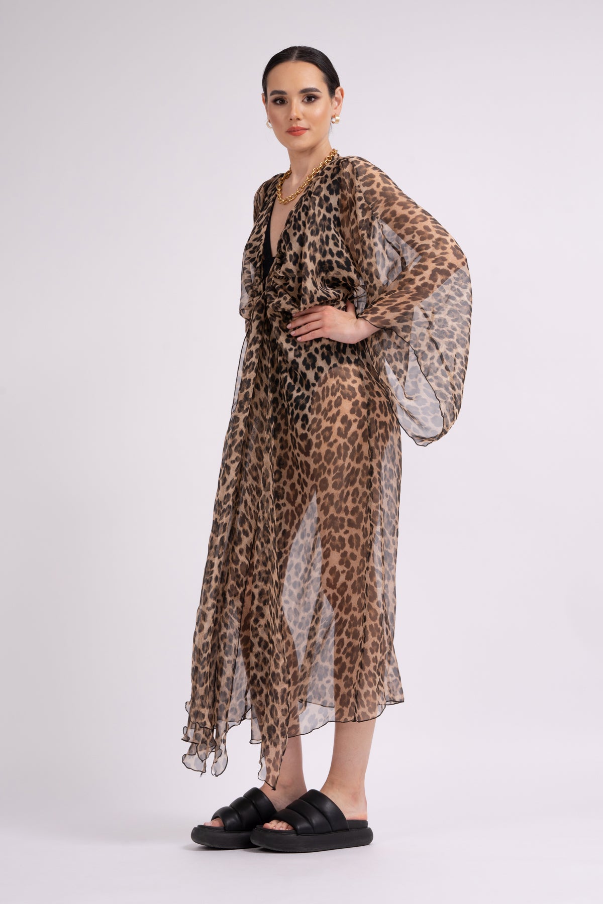 Leopard print kaftan with pleats
