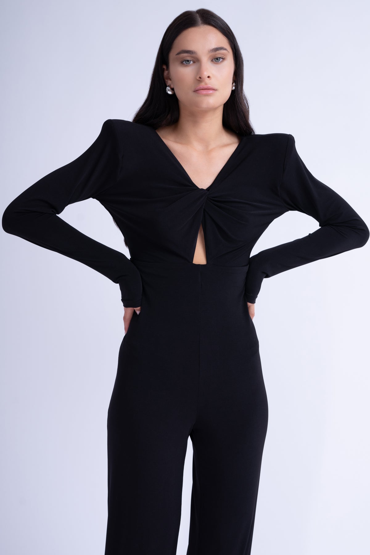 Salopeta Neagra cu Nod si Decupaje