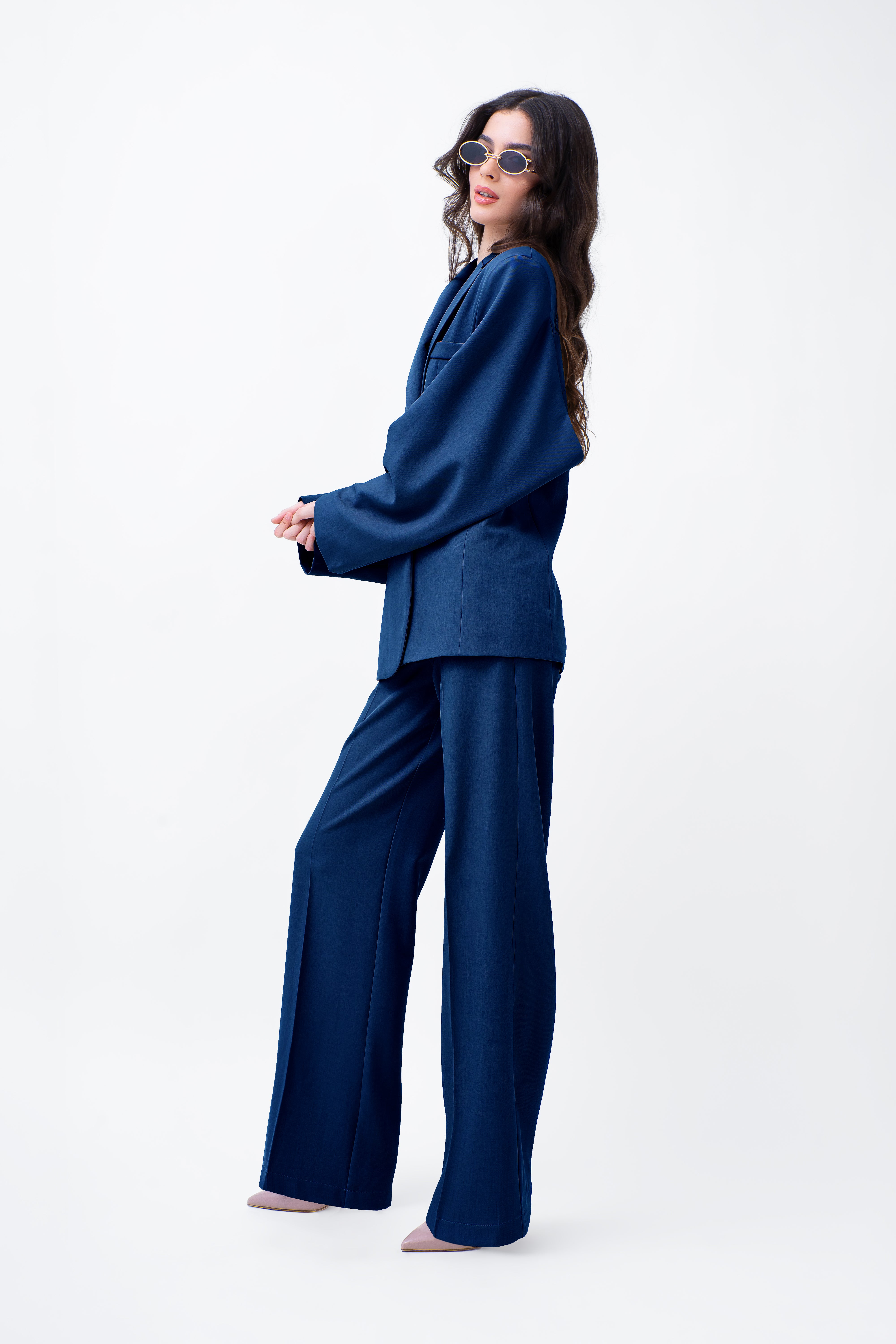 Navy Suit With Cut-Out Sleeves Blazer And Straight Trousers