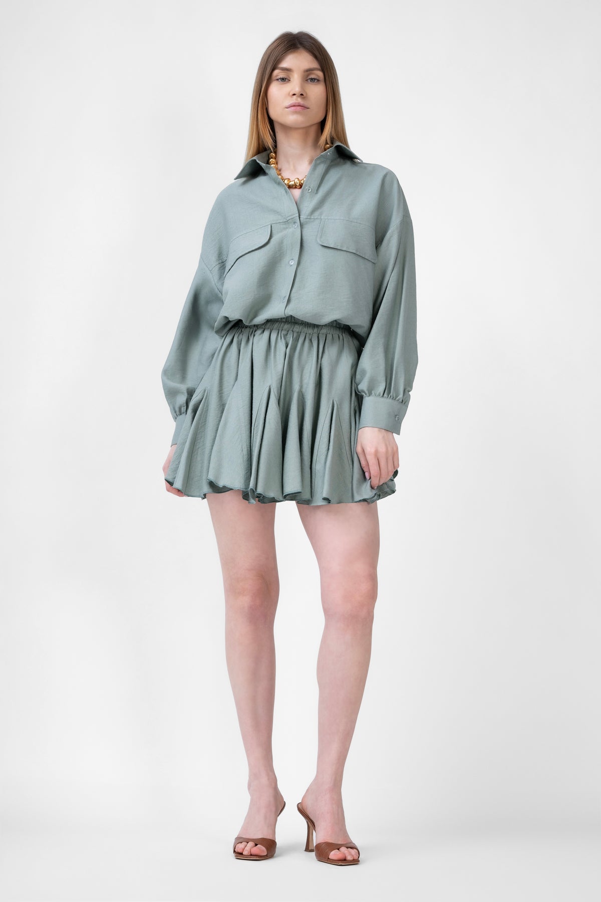 Set mint cu camasa si fusta cu clini