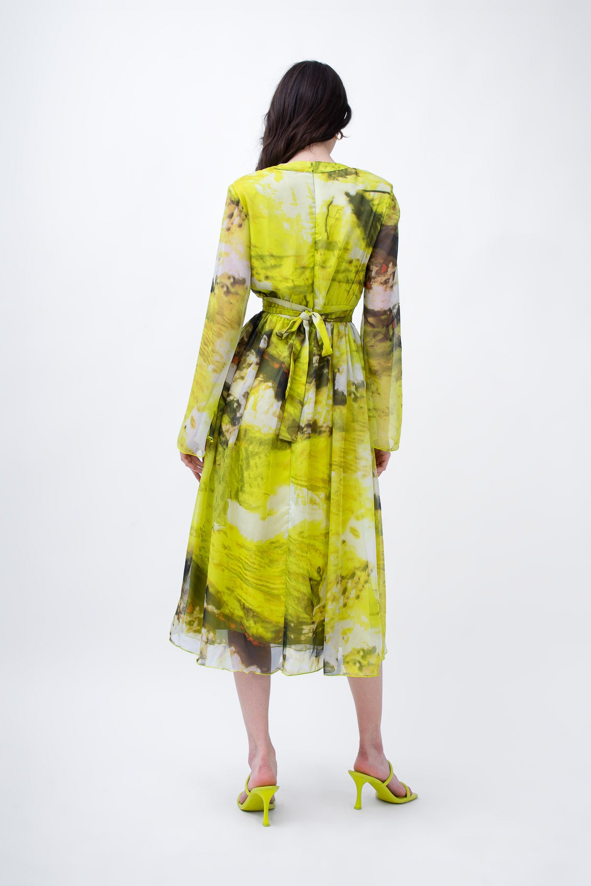 Rochie midi din voal printat galben cu maneci evazate