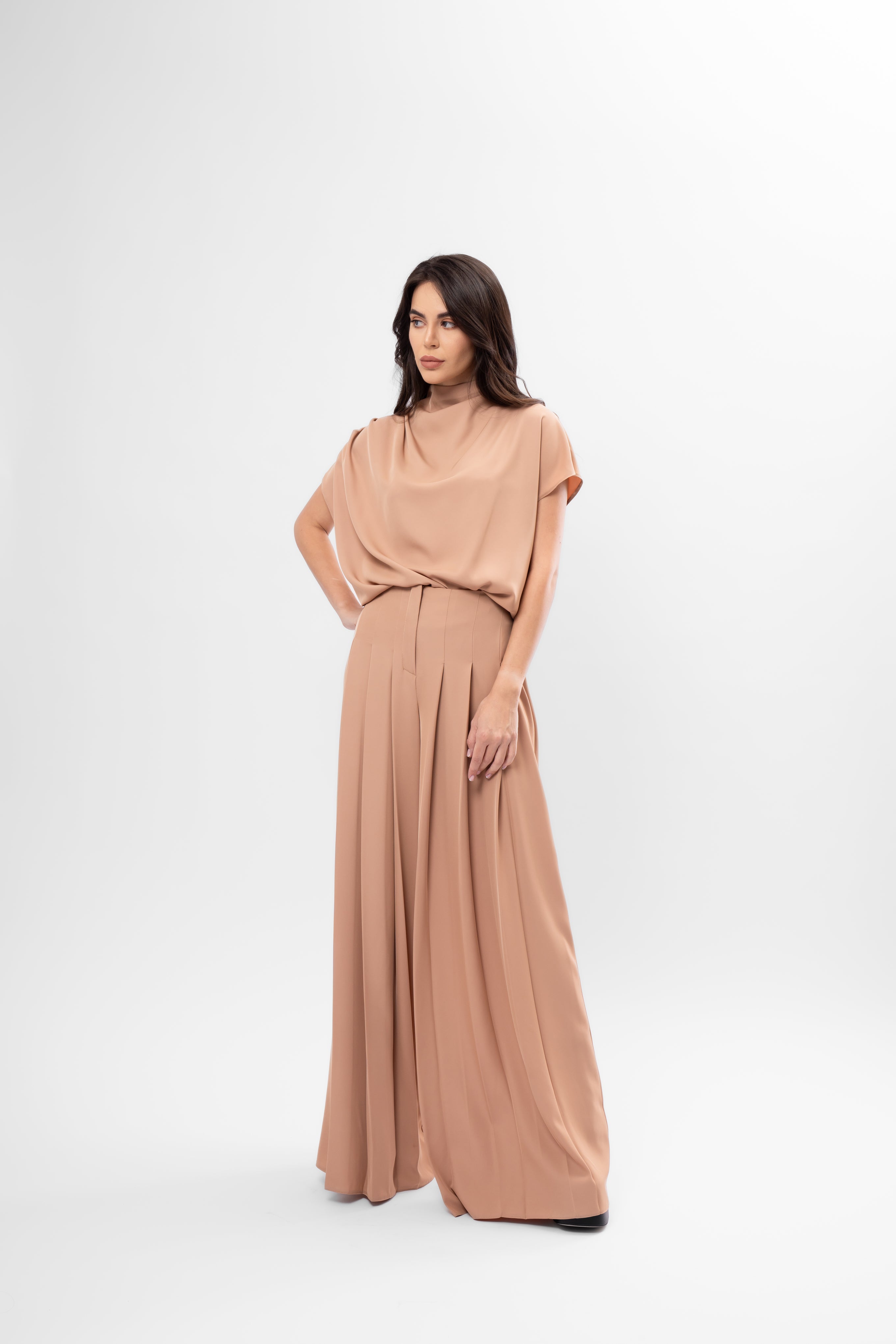 Set Cappuccino cu Drapaje și Pantaloni cu Pliuri