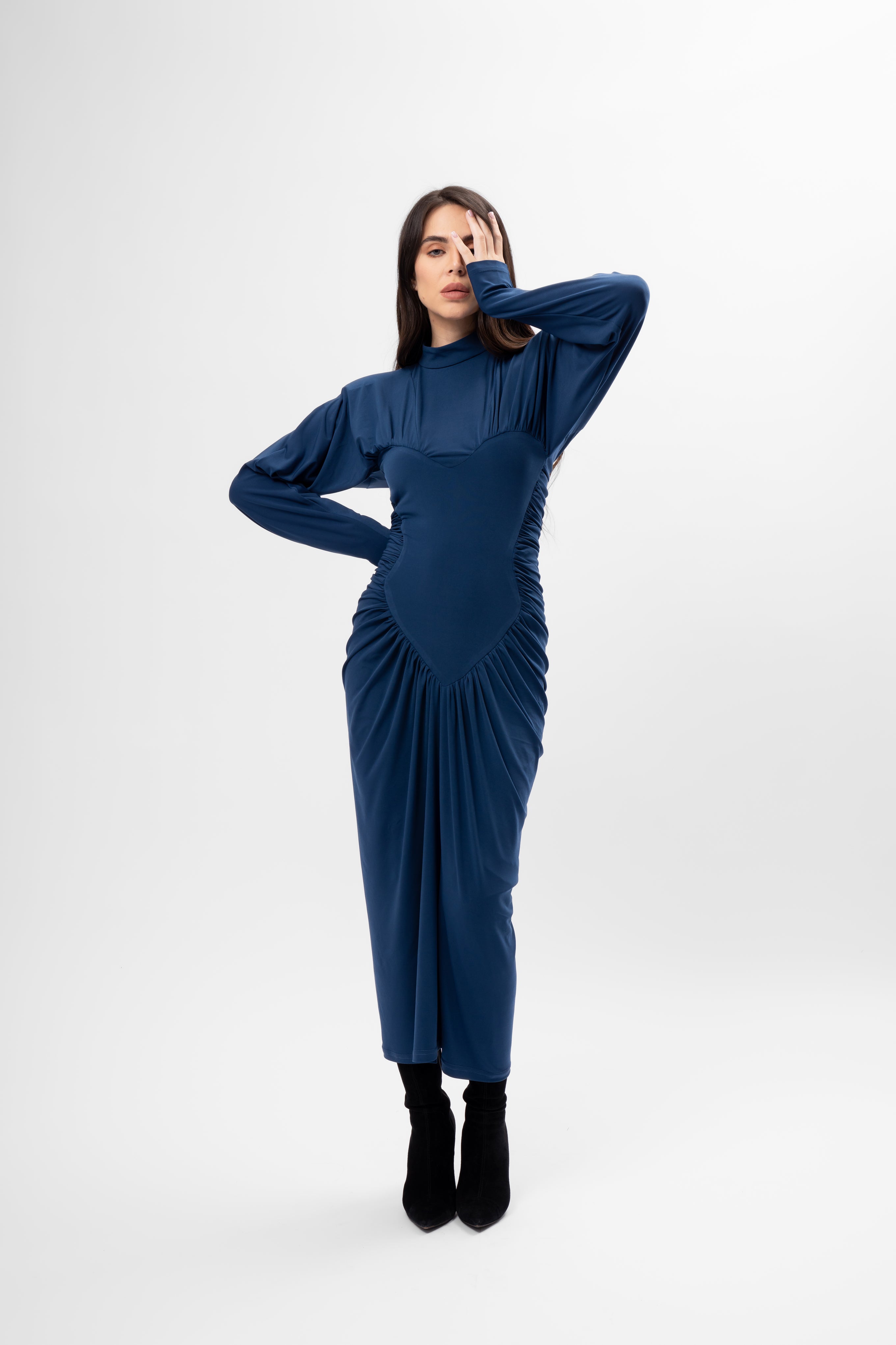 Rochie midi turcoaz cu detaliu în formă de inimă