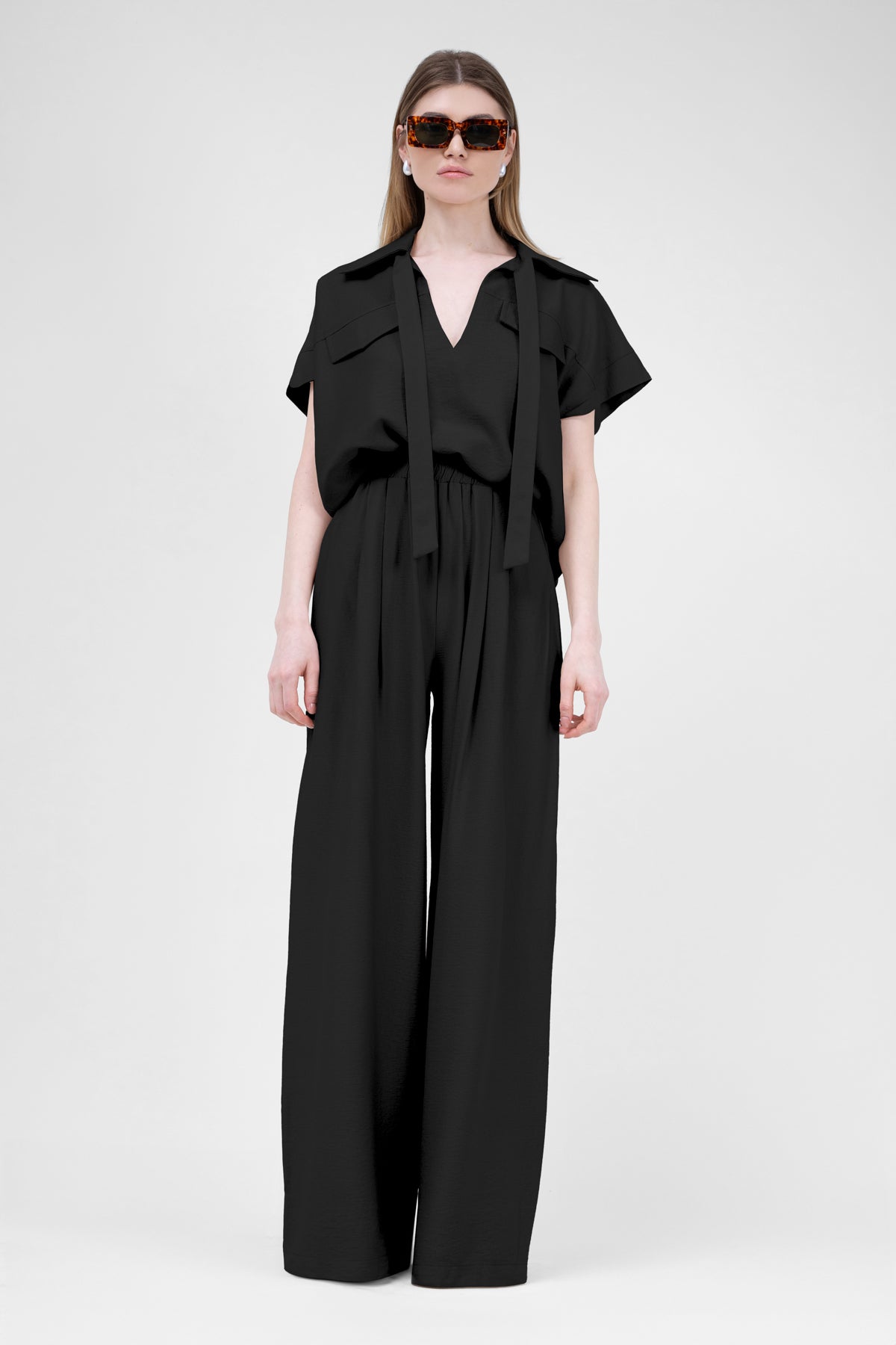 Black Matching Linen Set With Shirt With Pockets And Wide Leg Trousers