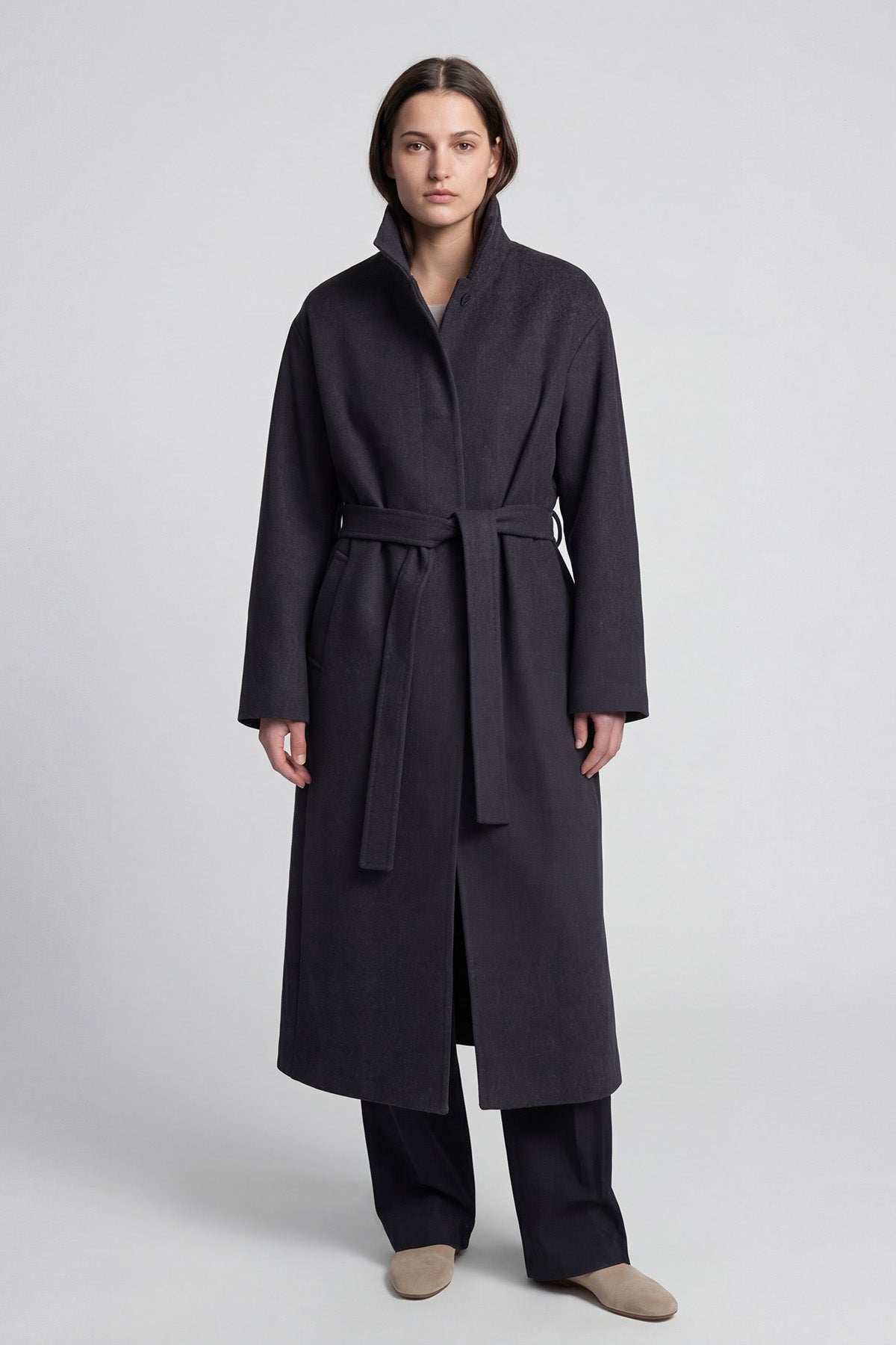 Palton gri prună cu guler înalt