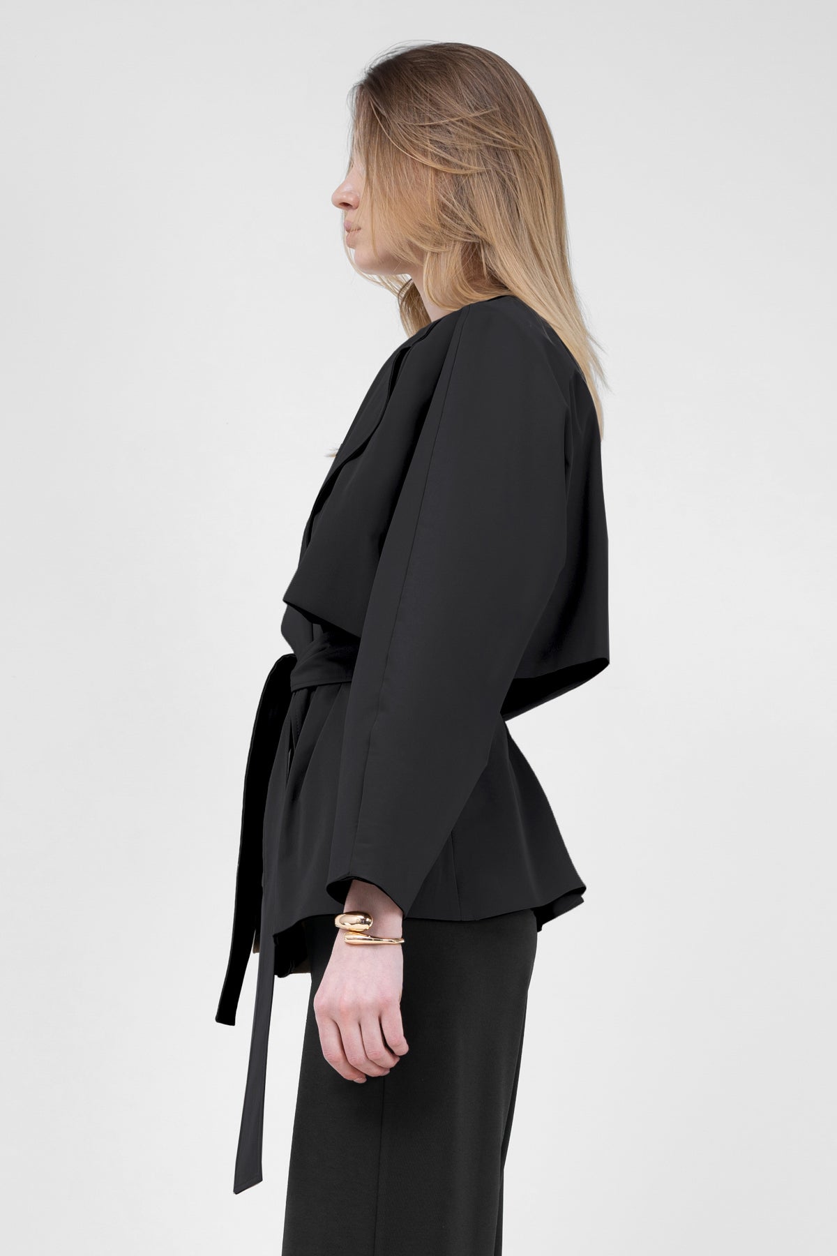 Trench negru scurt cu cordon in talie