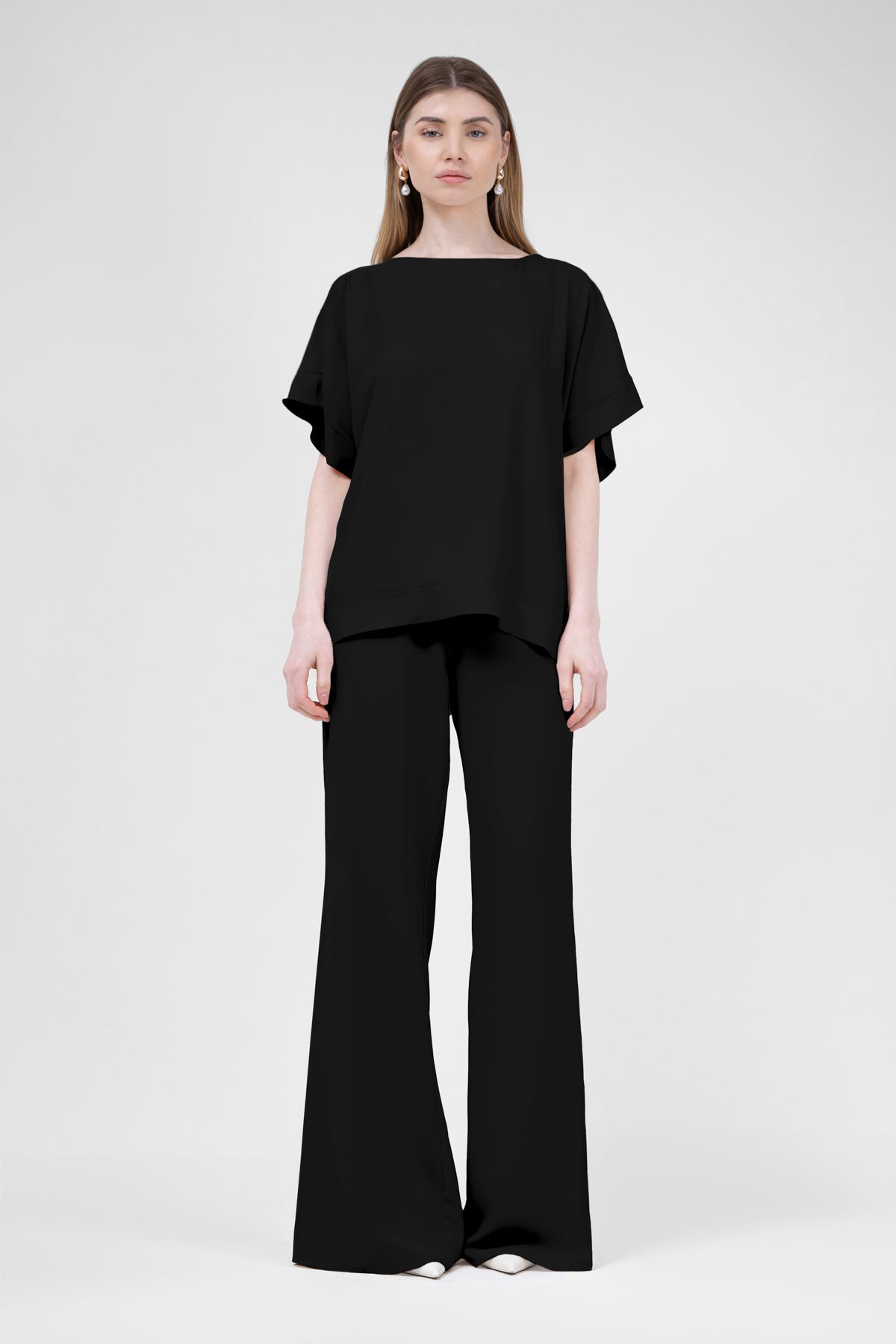 Black Set With Blouse And Flared Trousers