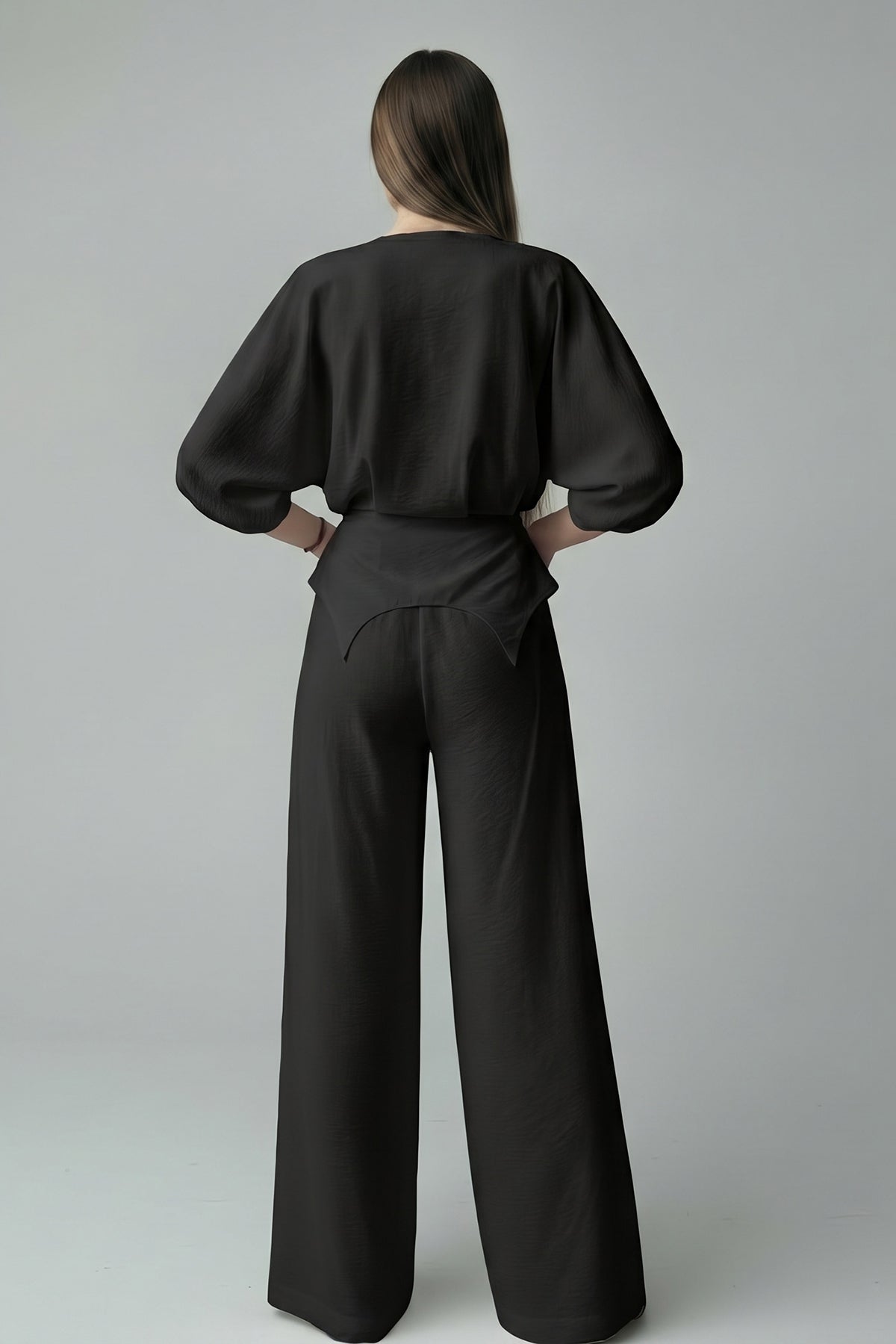 Black set with structured top and wide-leg trousers