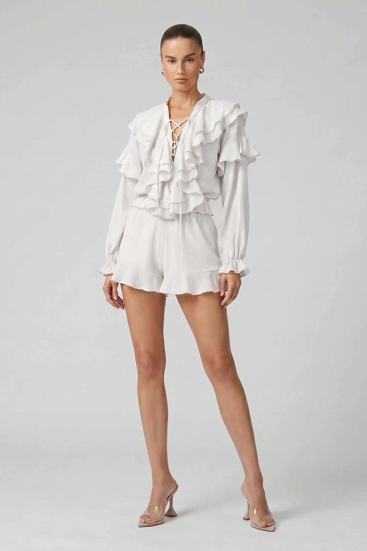 White linen-viscose blend set with ruffle top and shorts