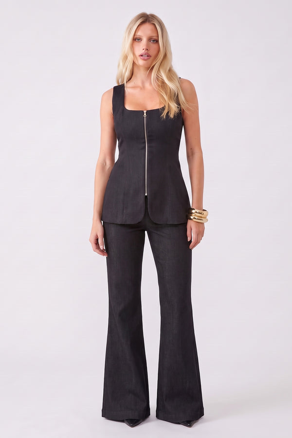 Set negru din stofă tip denim cu vestă corset și pantaloni evazati