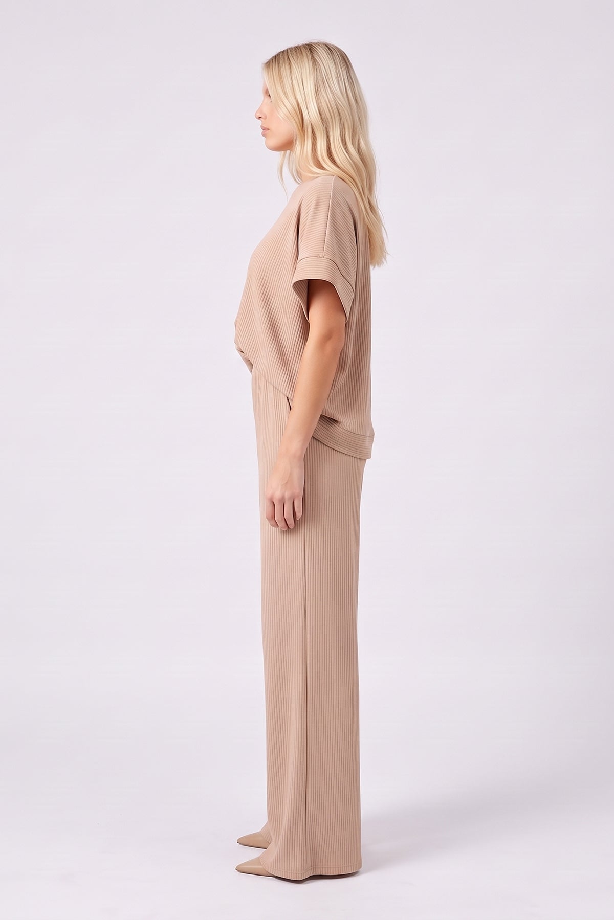 Set din tricot reiat cu top oversized și pantaloni wide leg – Beige