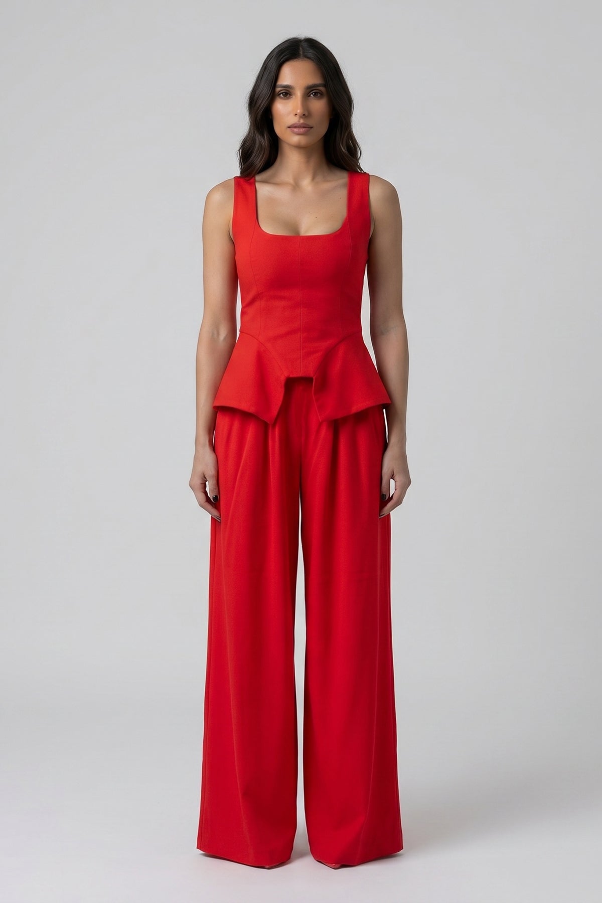Set rosu cu corset tip peplum și pantaloni wide leg
