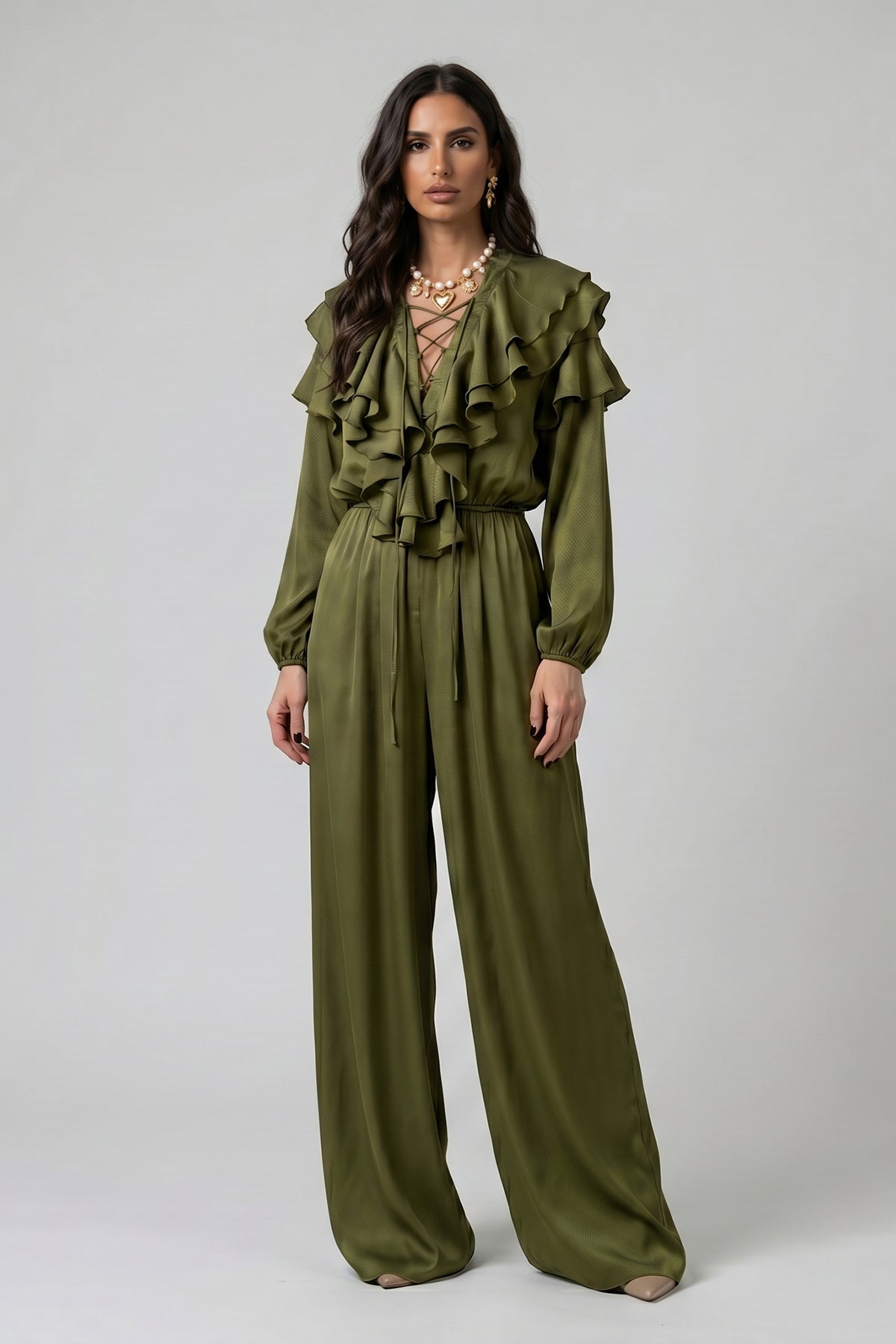 Fluid Set with Ruffle Blouse in Jacquard Satin Viscose ā Olive