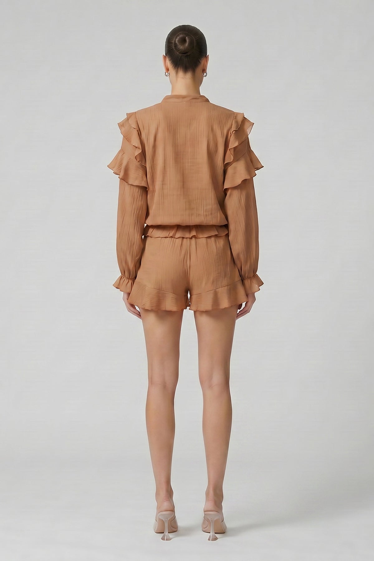 Brown linen-viscose blend set with ruffle top and shorts
