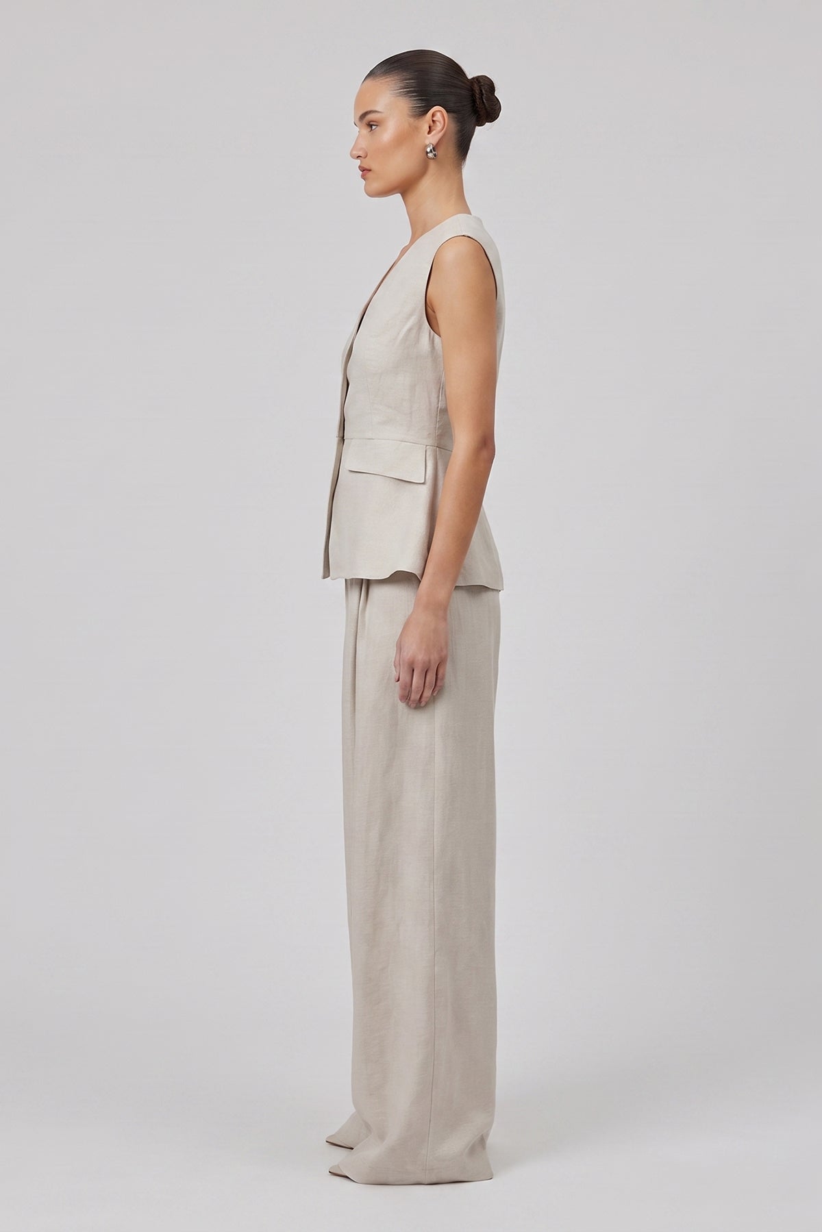 Set din amestec de vâscoză și in cu vestă peplum și pantaloni wide-leg