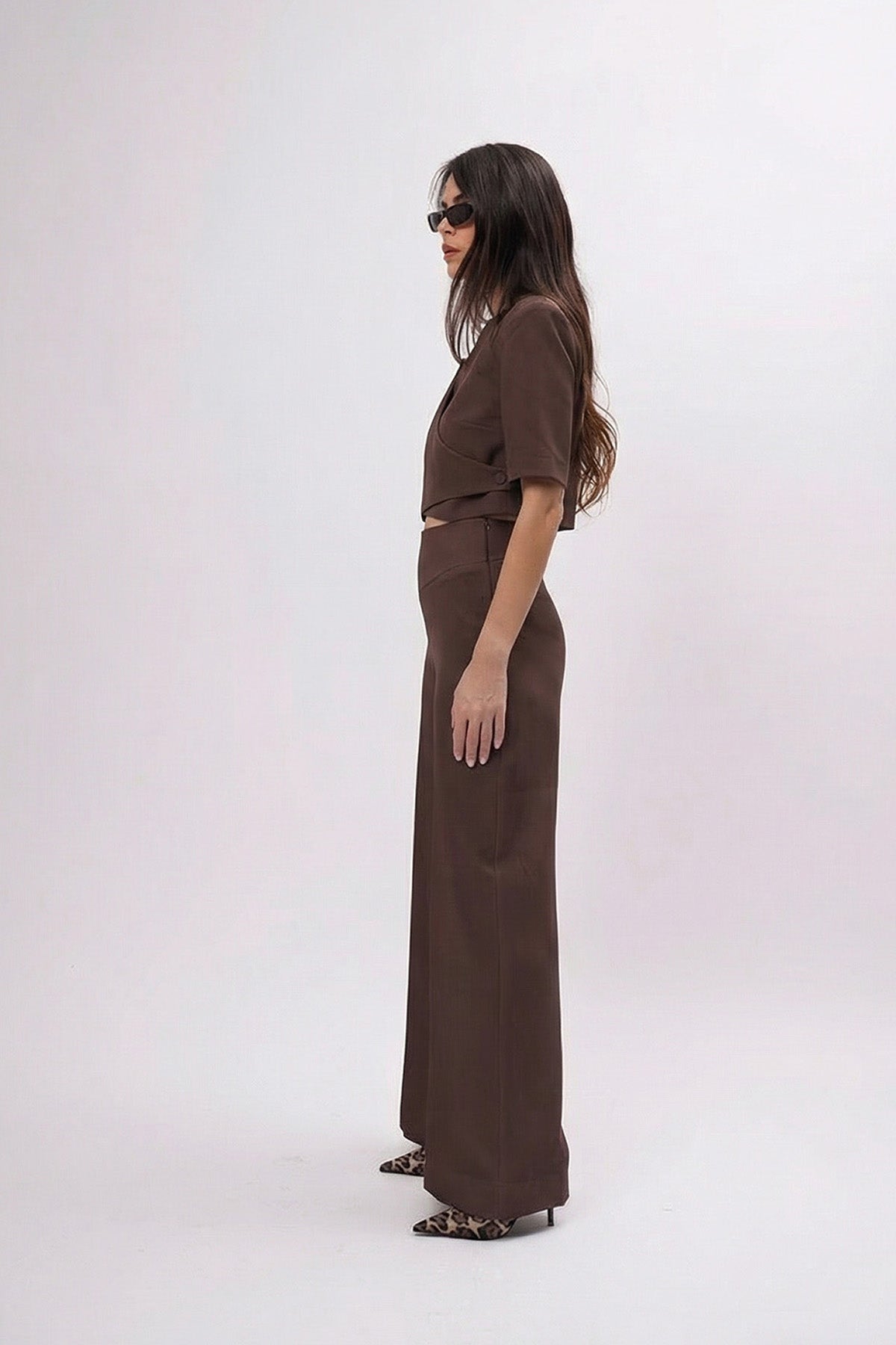 Set Maro cu Top cu Decupaje și Pantaloni Palazzo