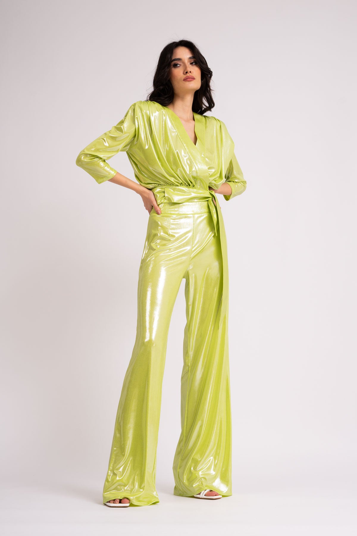 Set lime metalizat cu top si pantaloni wide leg