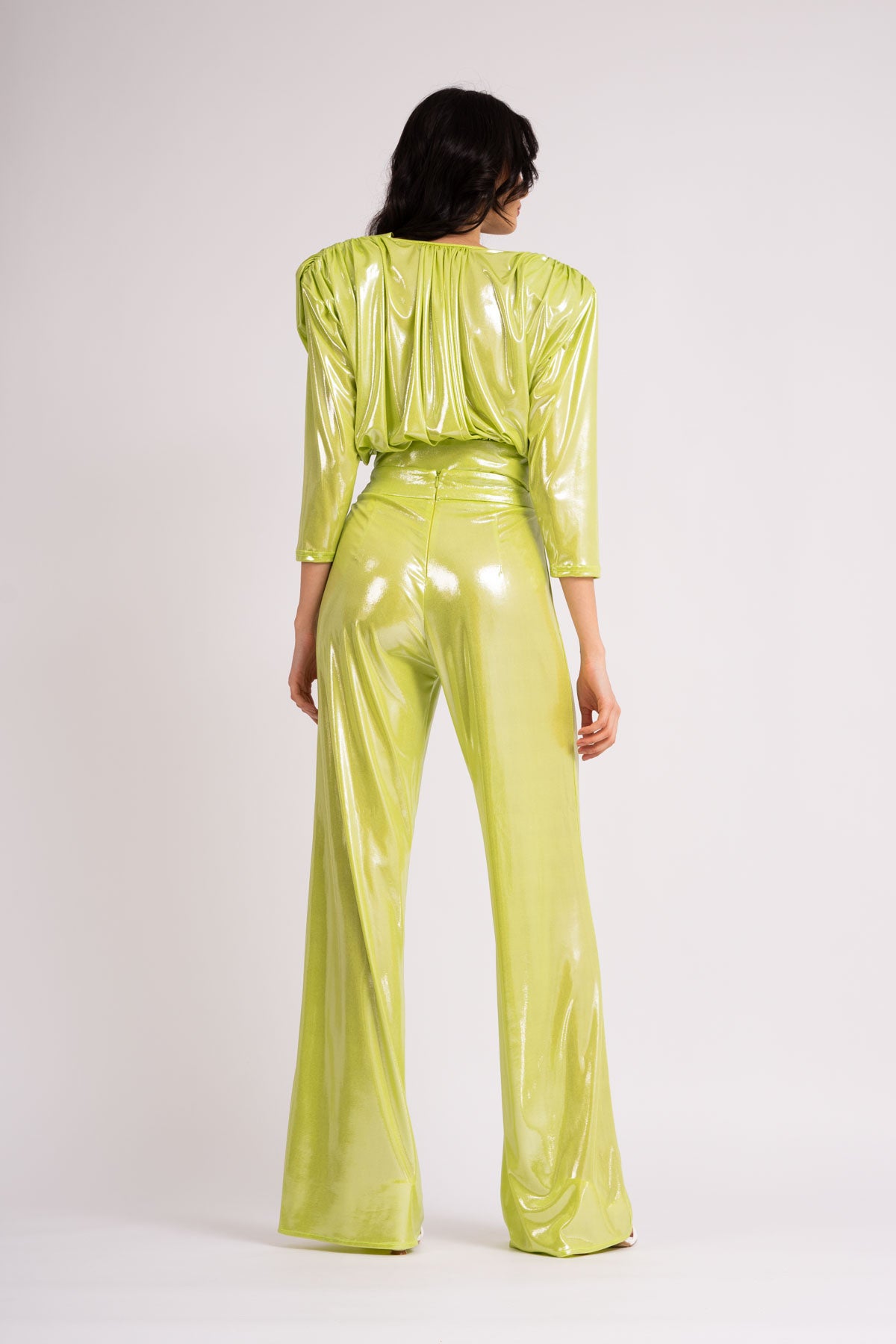 Set lime metalizat cu top si pantaloni wide leg