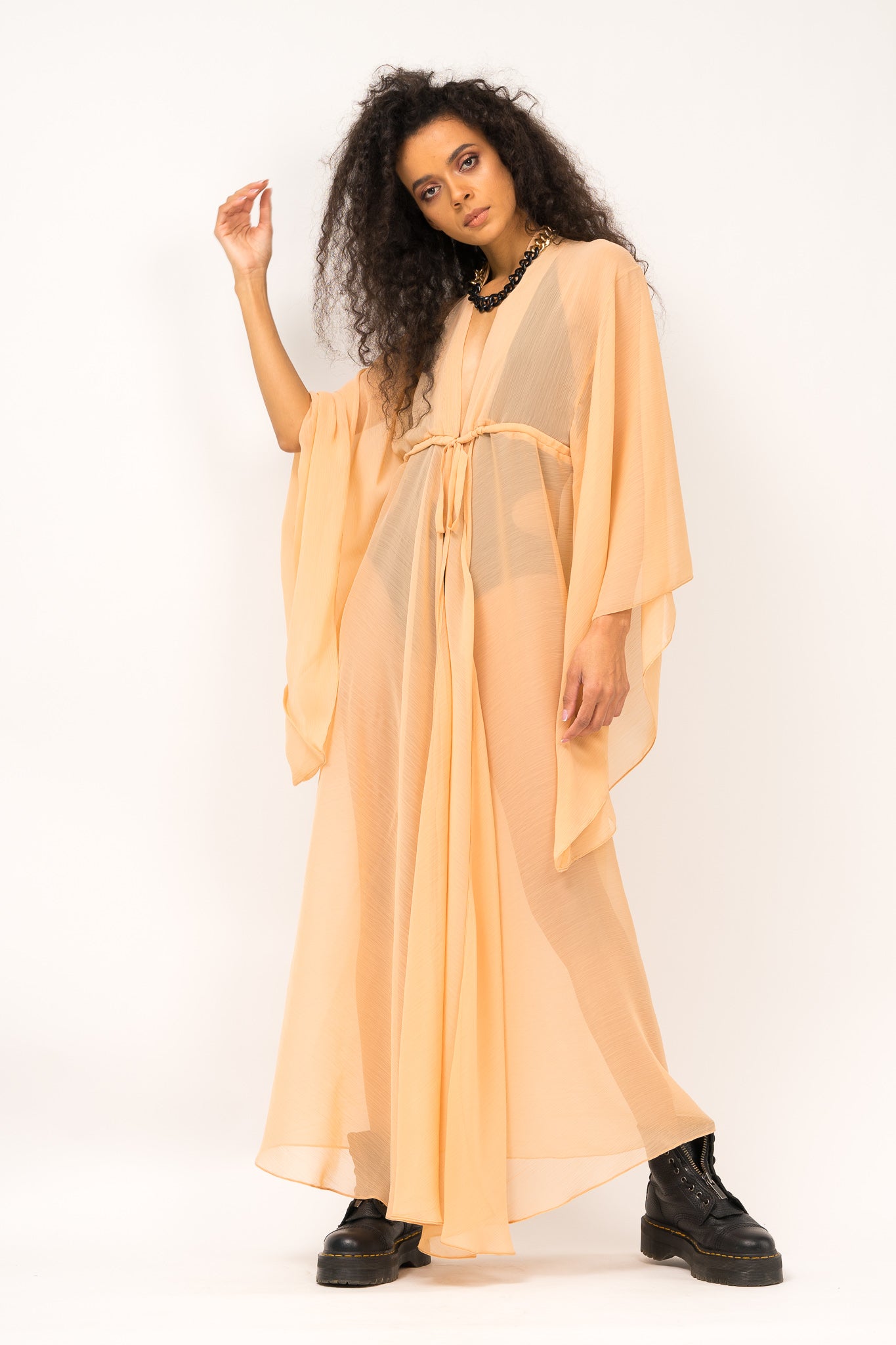 Caftan cu croi drept si inchidere in fata