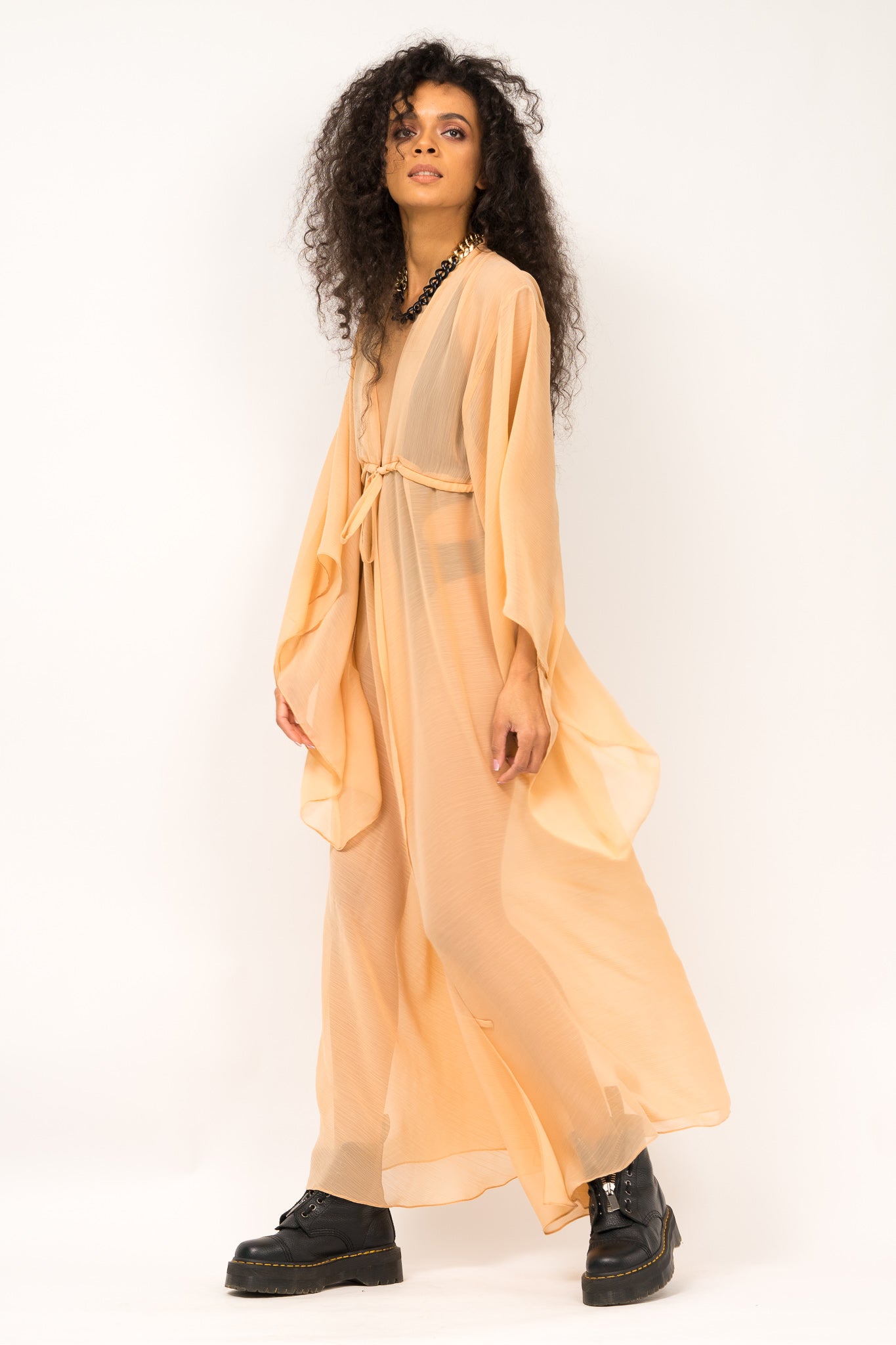 Straight cut kaftan with fastening in front