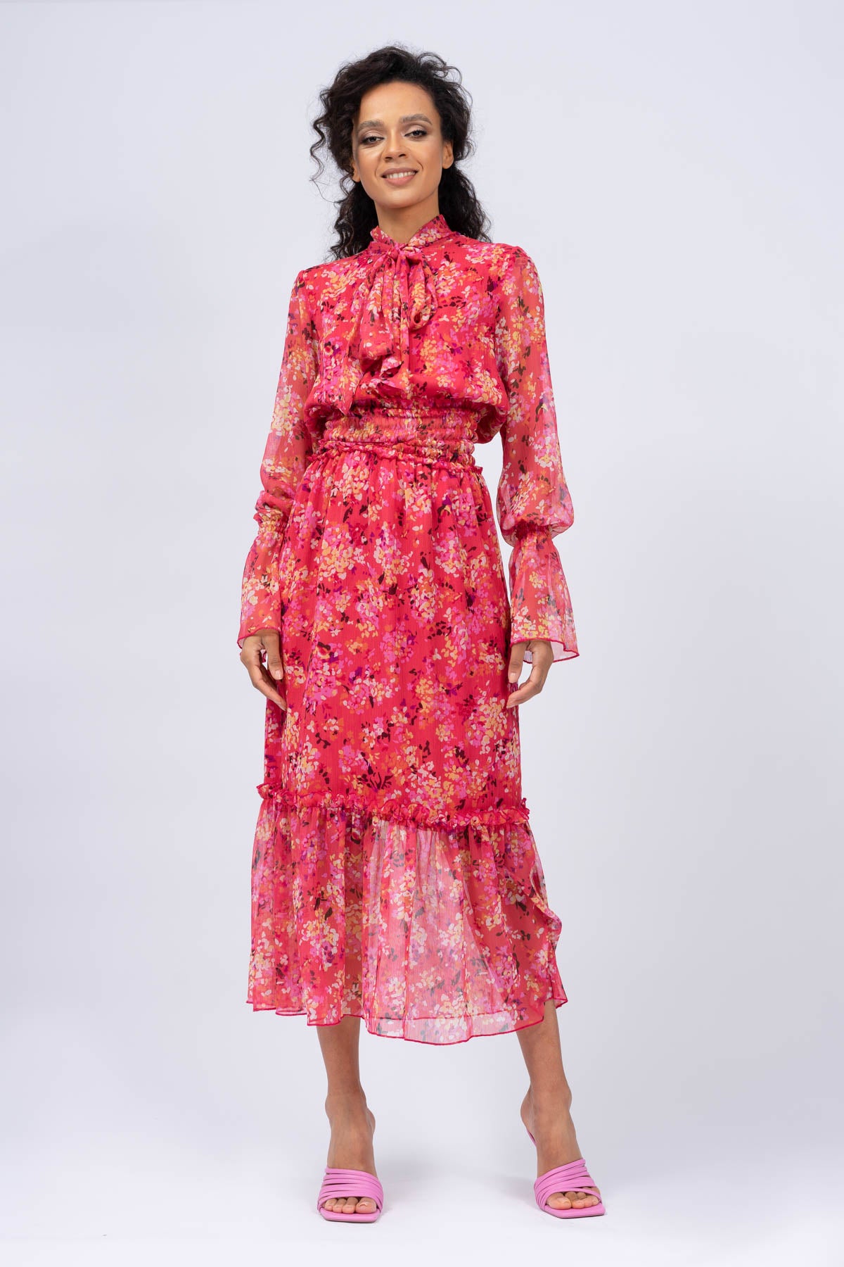 Rochie maxi din voal printat cu flori roz