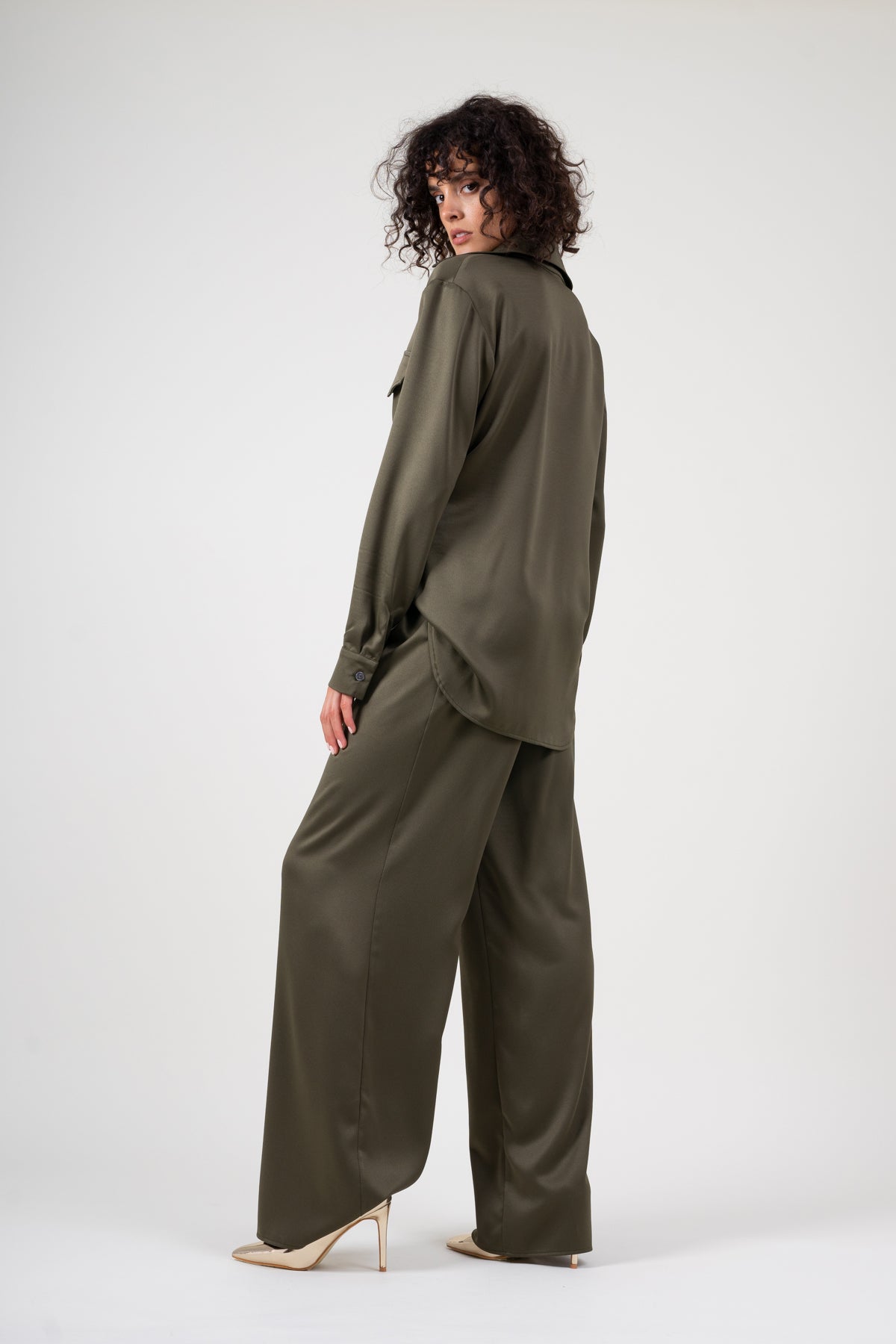 Set khaki format din camasa si pantalon