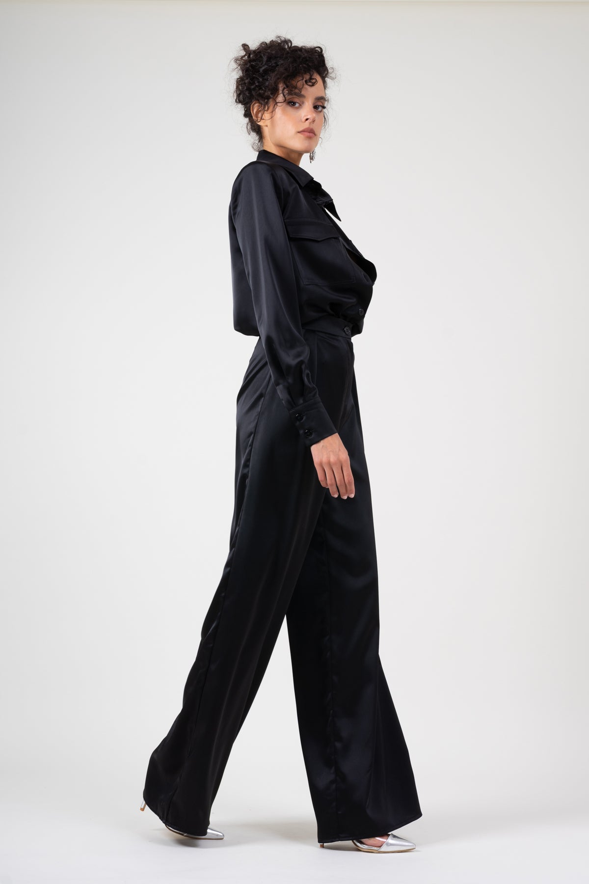 Black shirt with oversized shoulders