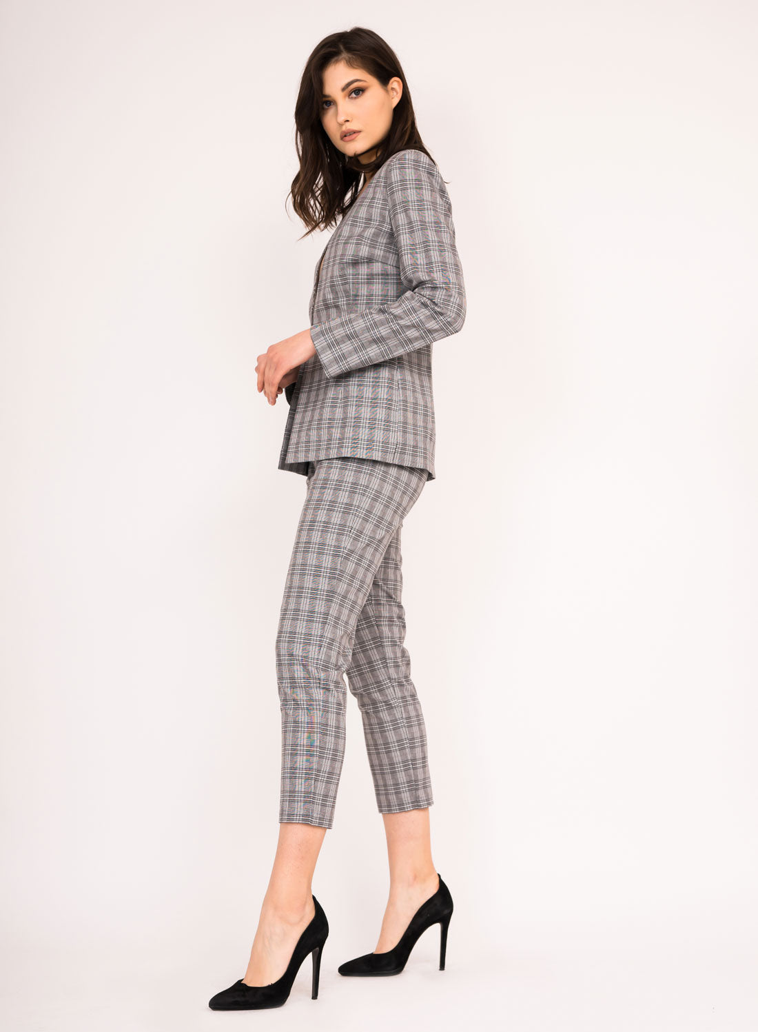 Pantaloni tigareta in carouri