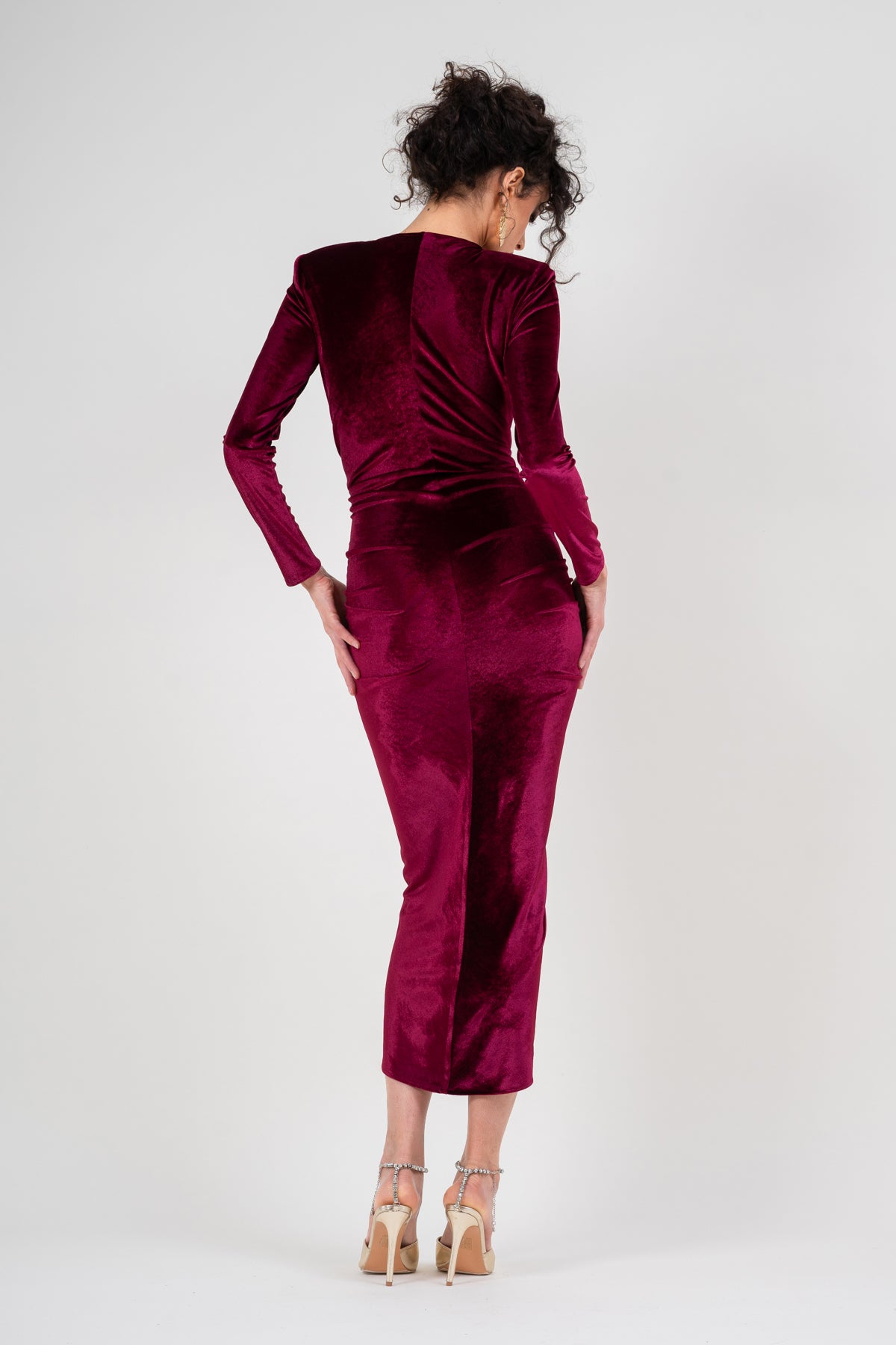 Rochie din catifea burgundy cu volan