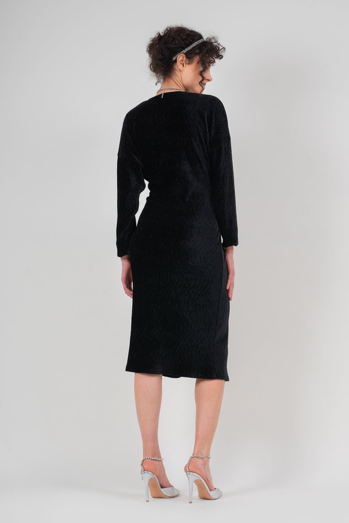 Rochie neagra din catifea cu nod