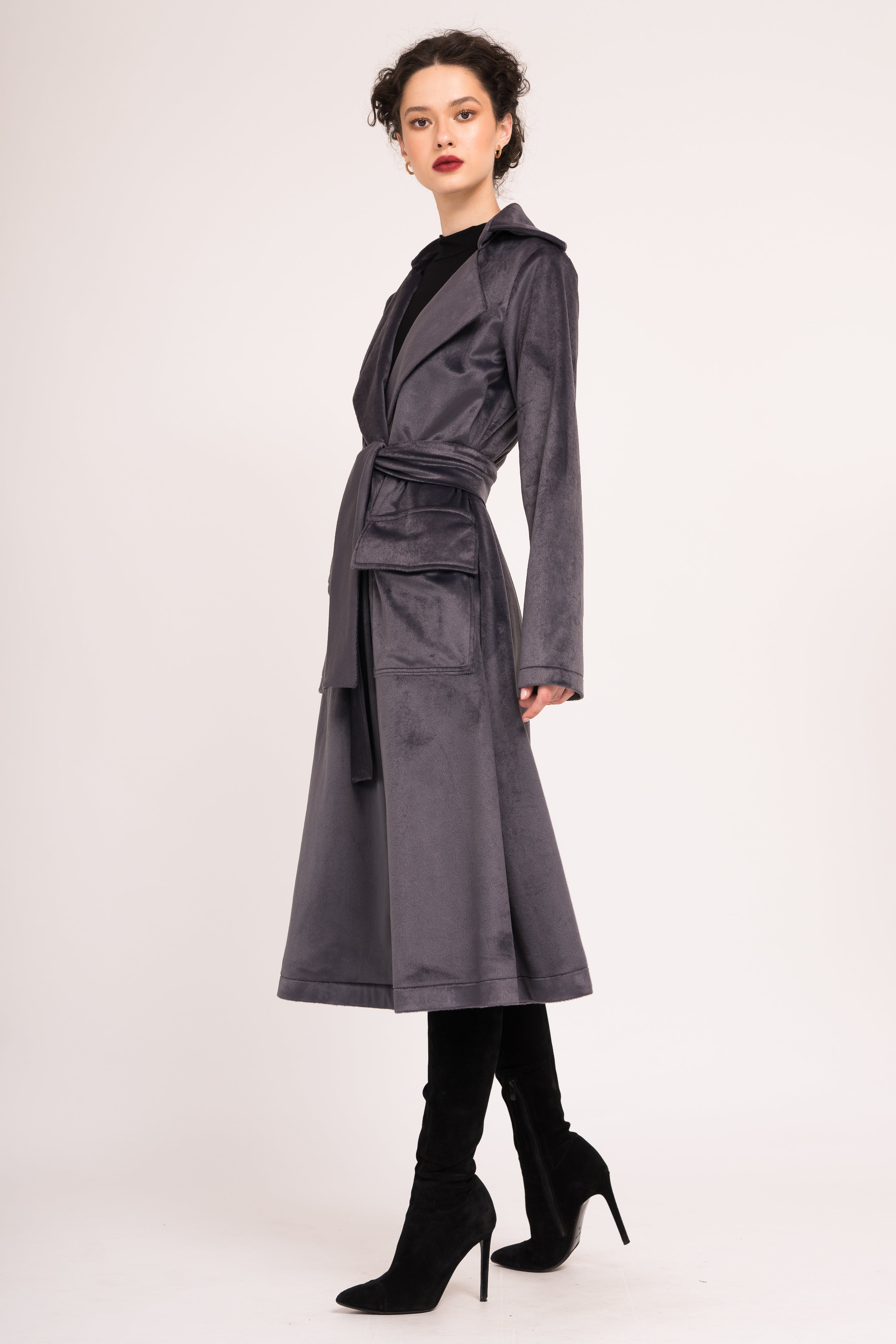 Trench cu buzunare aplicate supradimensionate