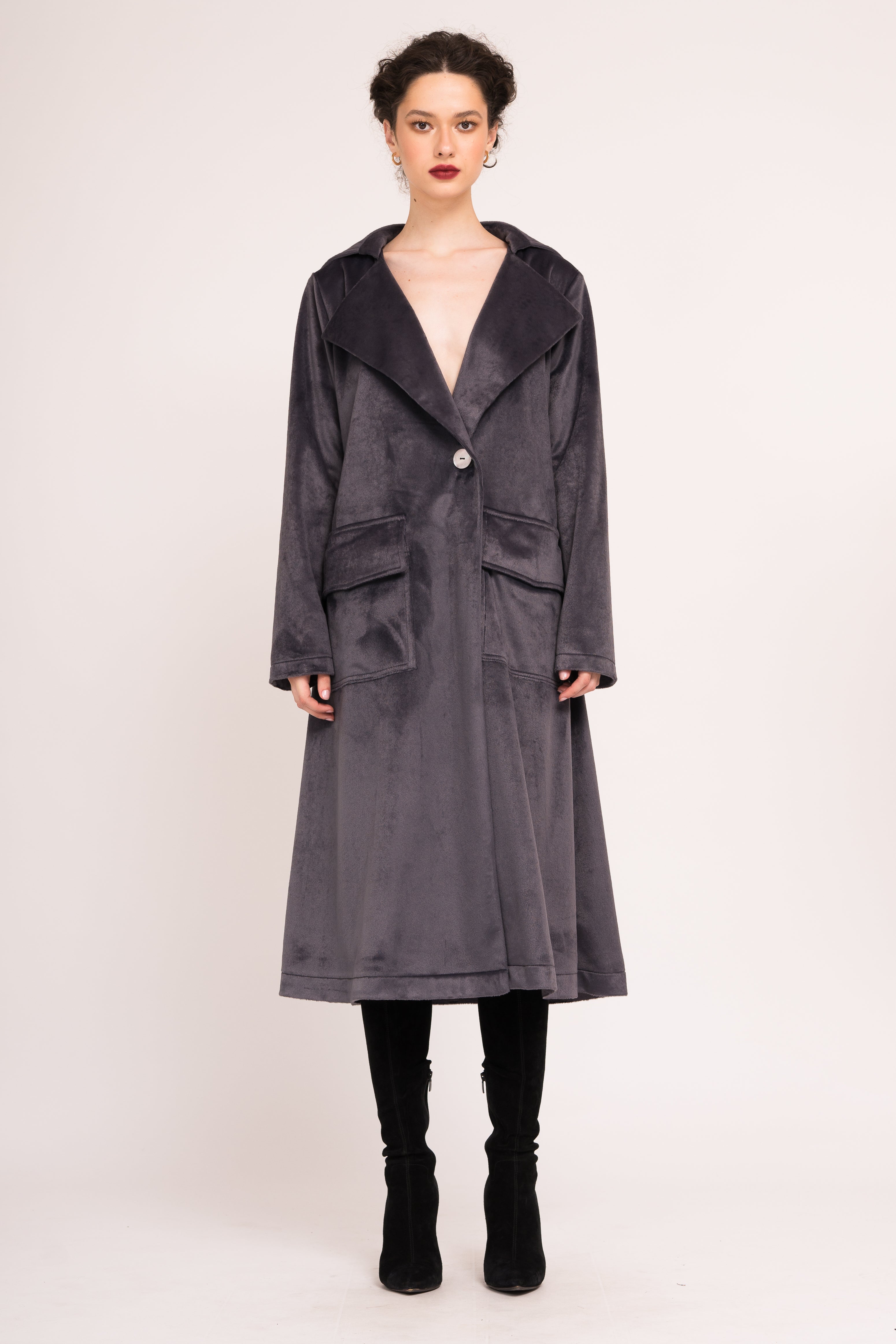 Trench cu buzunare aplicate supradimensionate