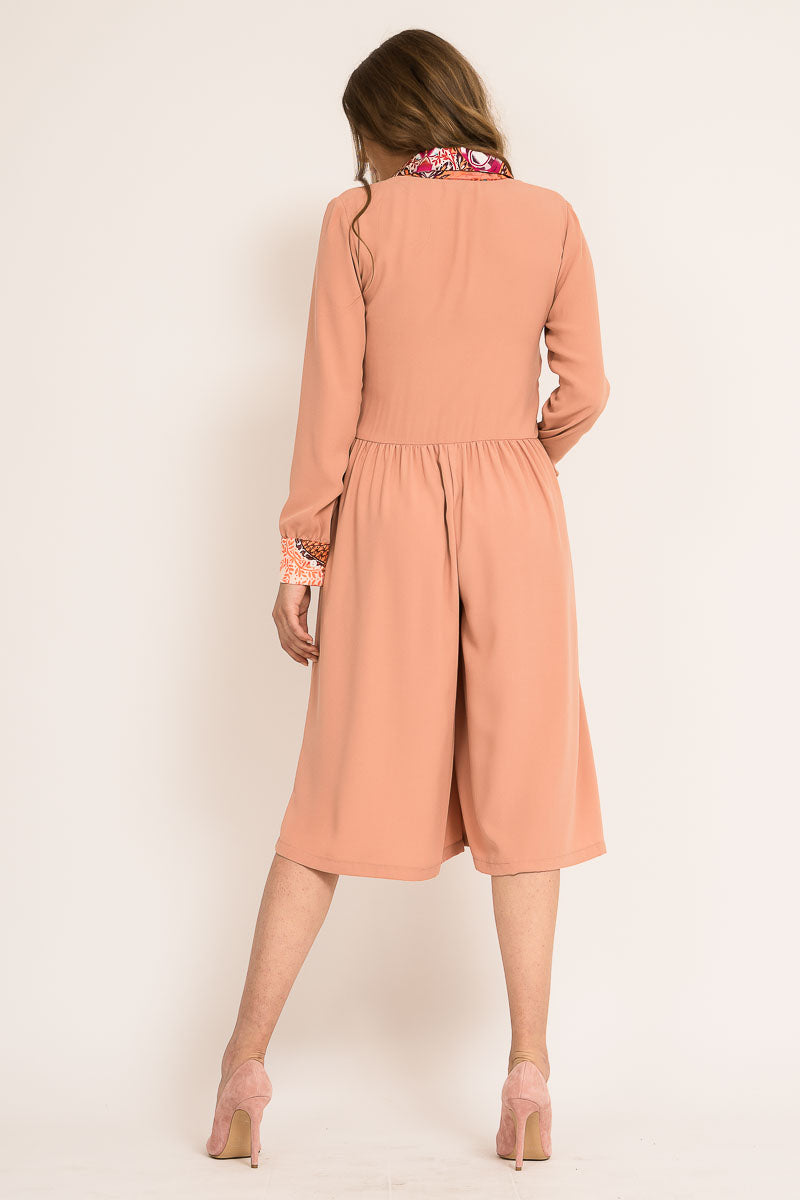 Salopeta larga cu decolteu in V