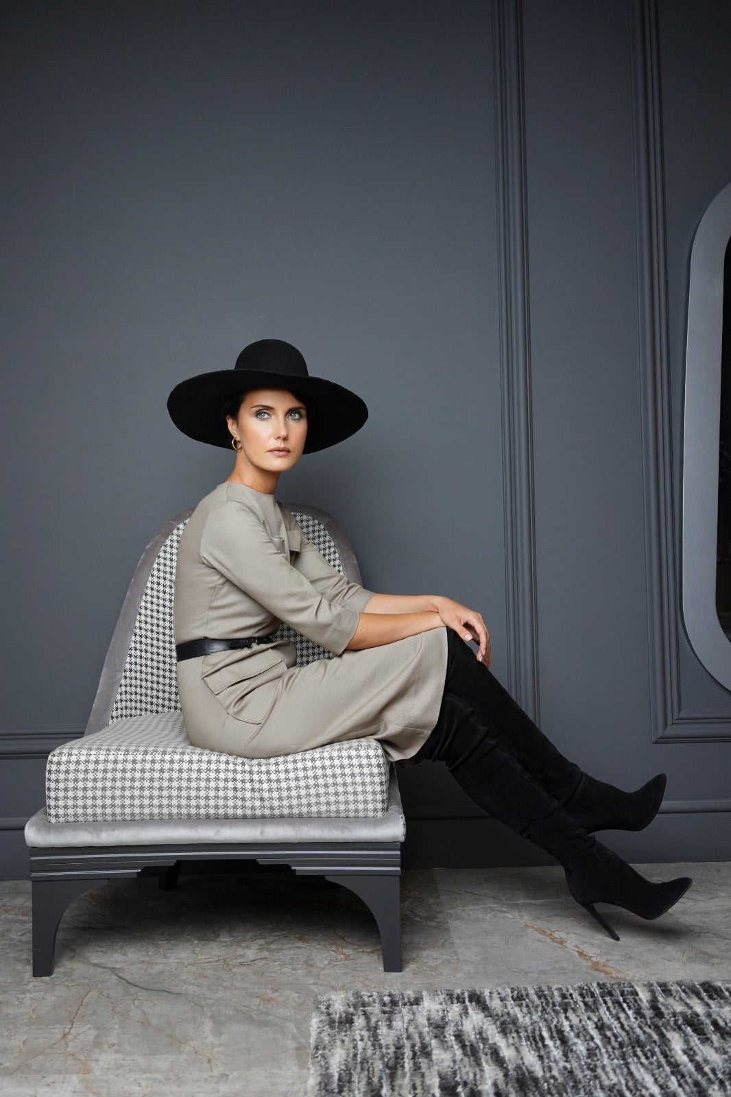 Rochie army cambrata cu buzunare aplicate