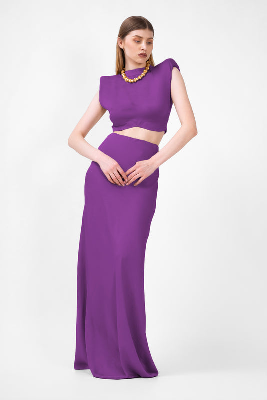 Ensemble violet avec haut et jupe maxi