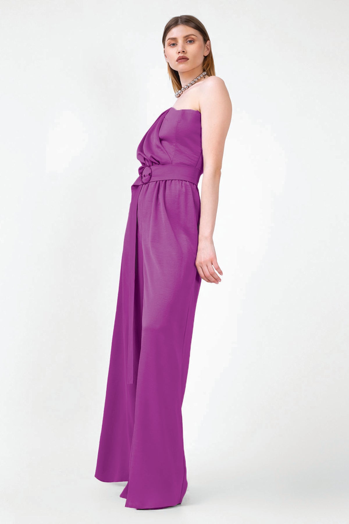 Salopeta maxi mov pe un umar