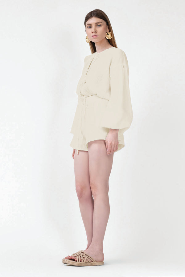 Beige Set With Blouse With Bows And Shorts