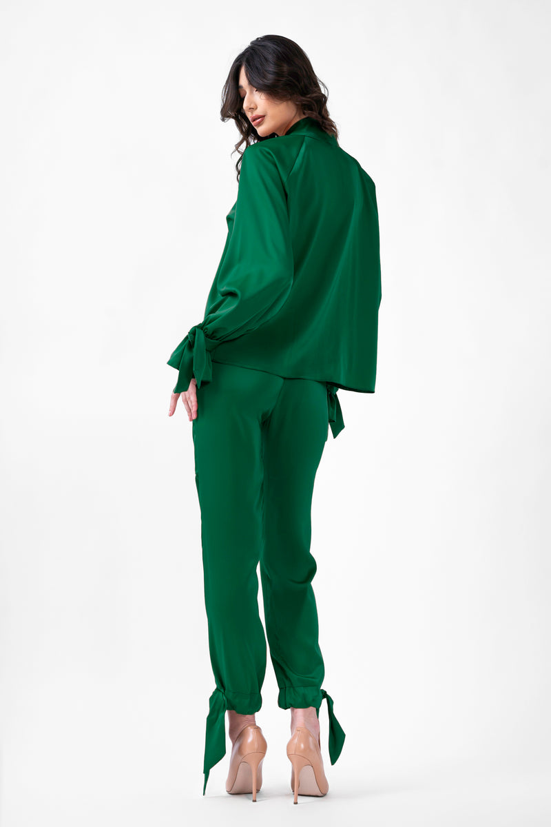 Set verde cu bluza si pantaloni cu funde 