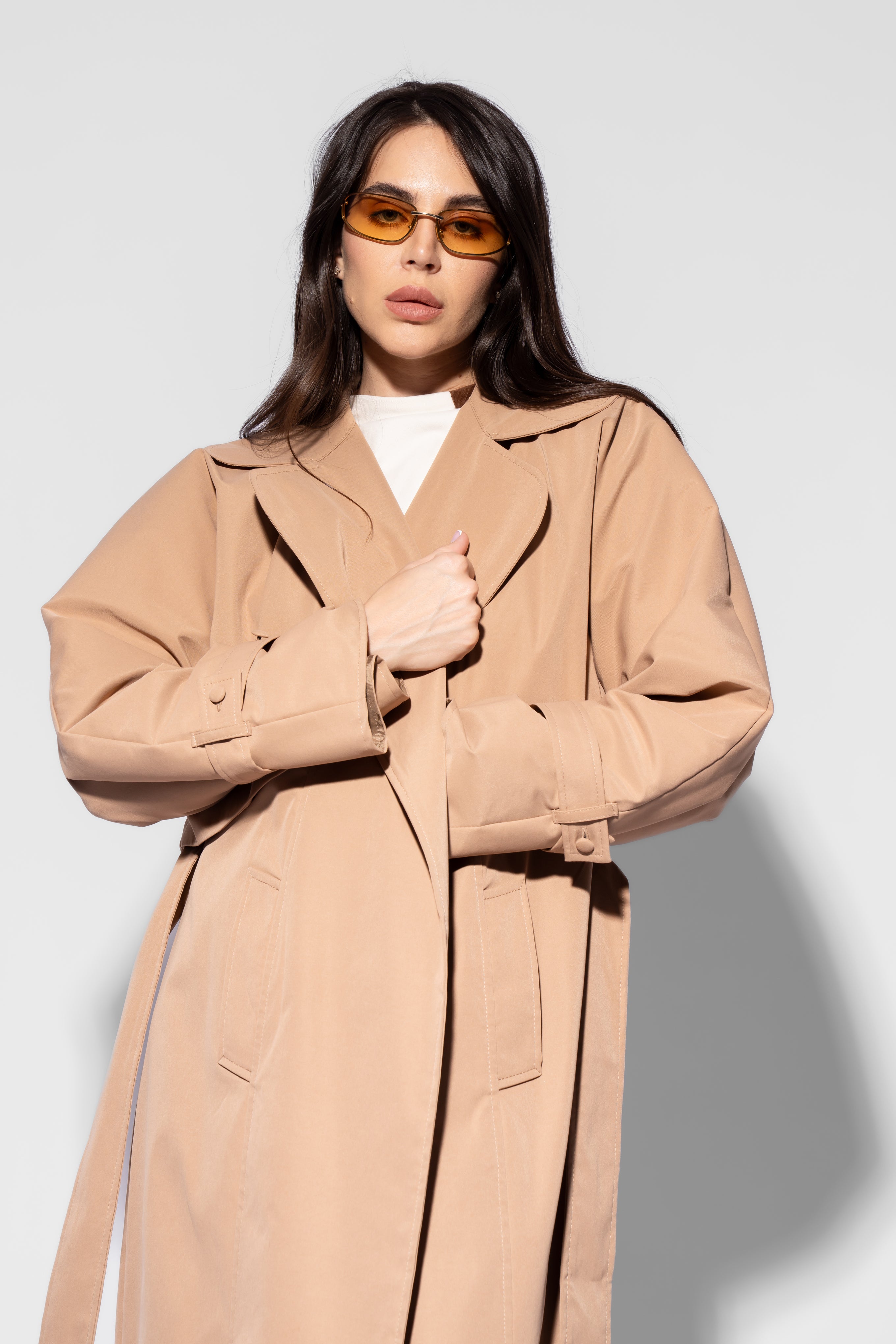CAMEL TRENCH COAT WITH BELT AND RAGLAN SLEEVES