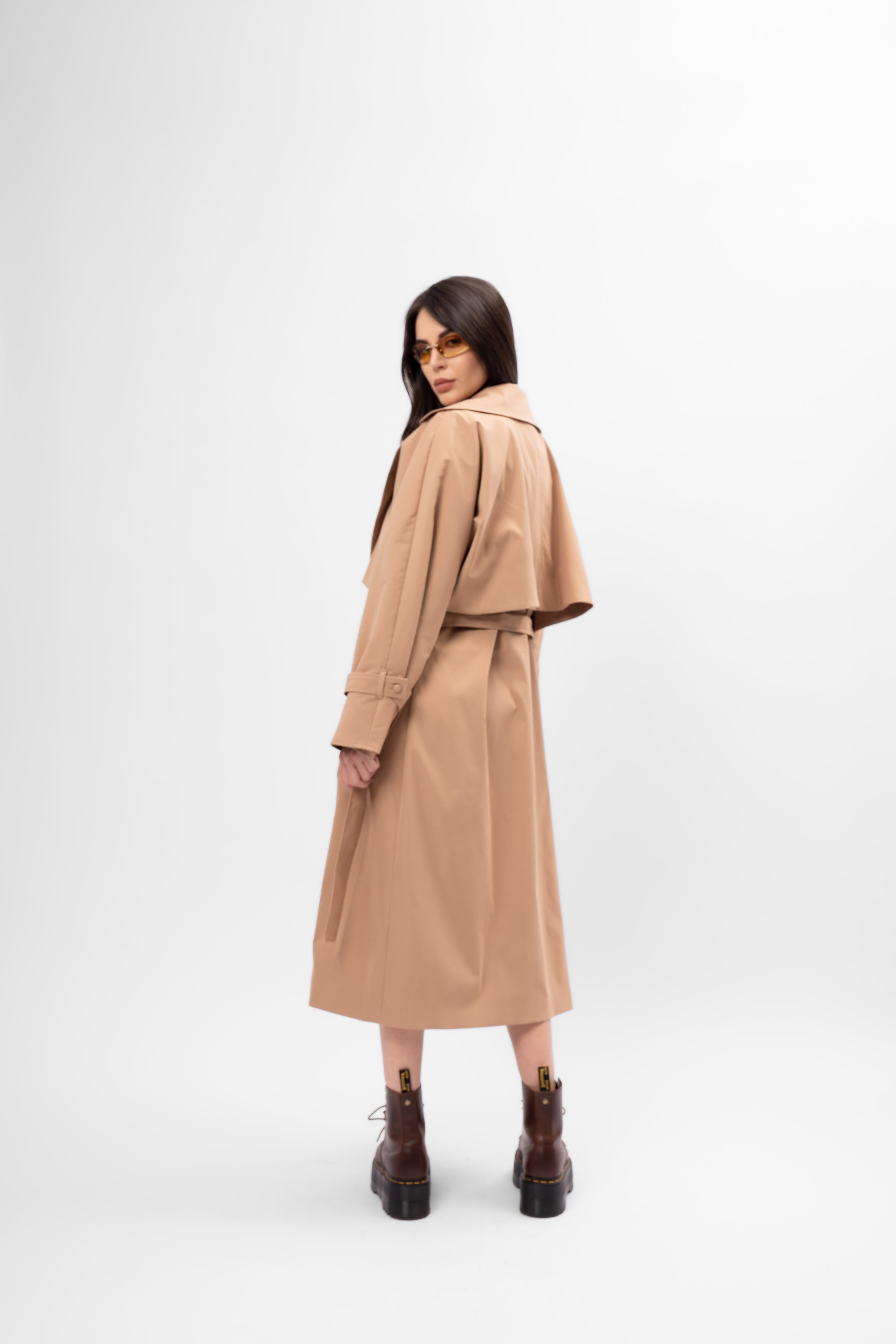 CAMEL TRENCH COAT WITH BELT AND RAGLAN SLEEVES