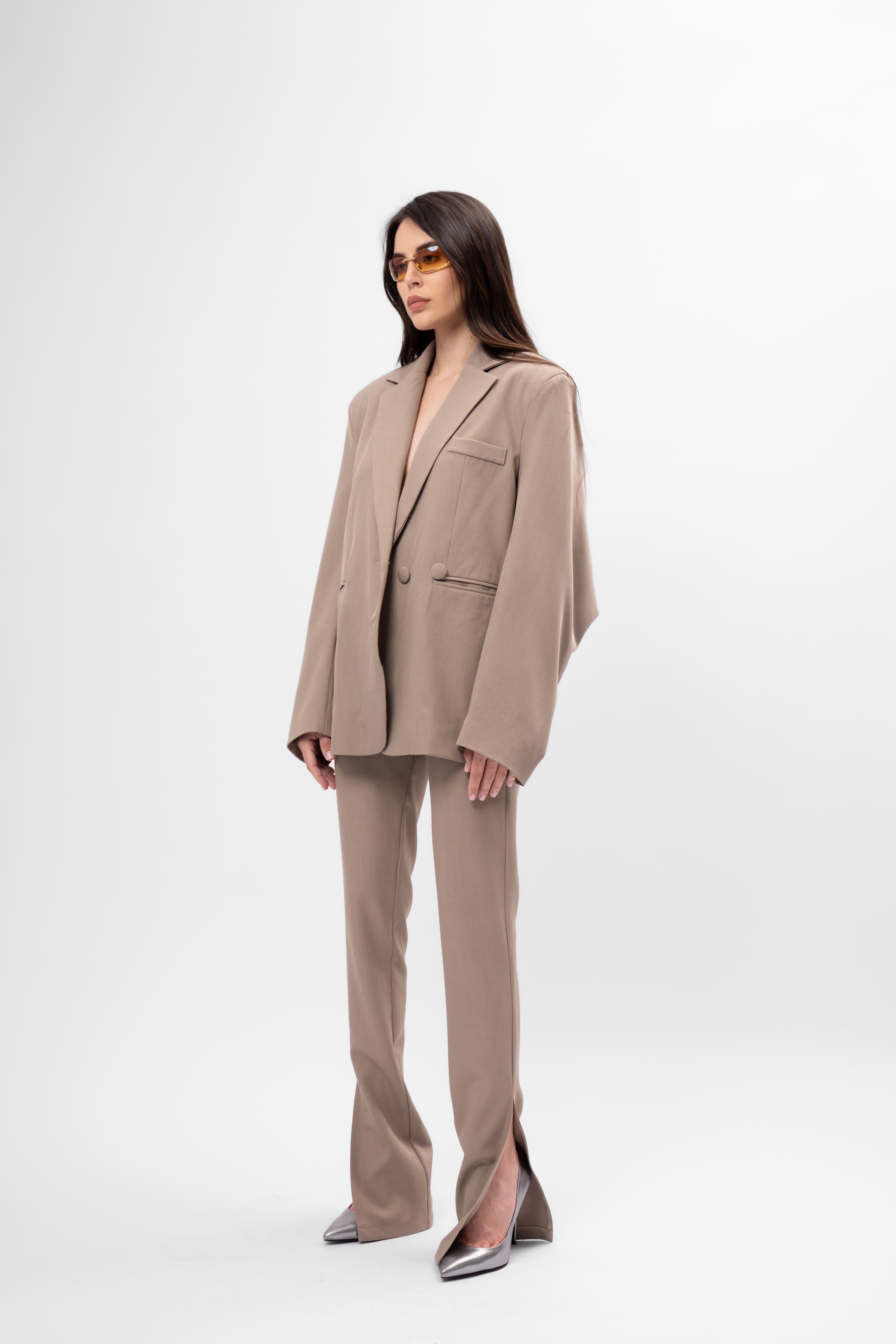 Oversized Suit in Taupe Beige