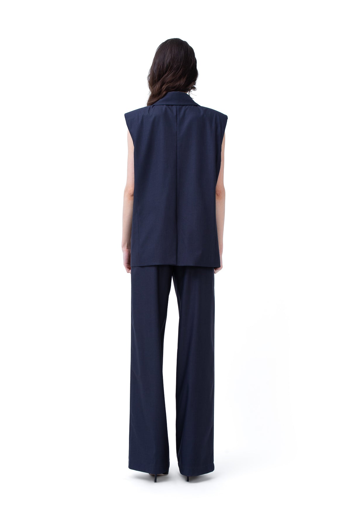 Dark Grey Suit With Vest And Straight Trousers