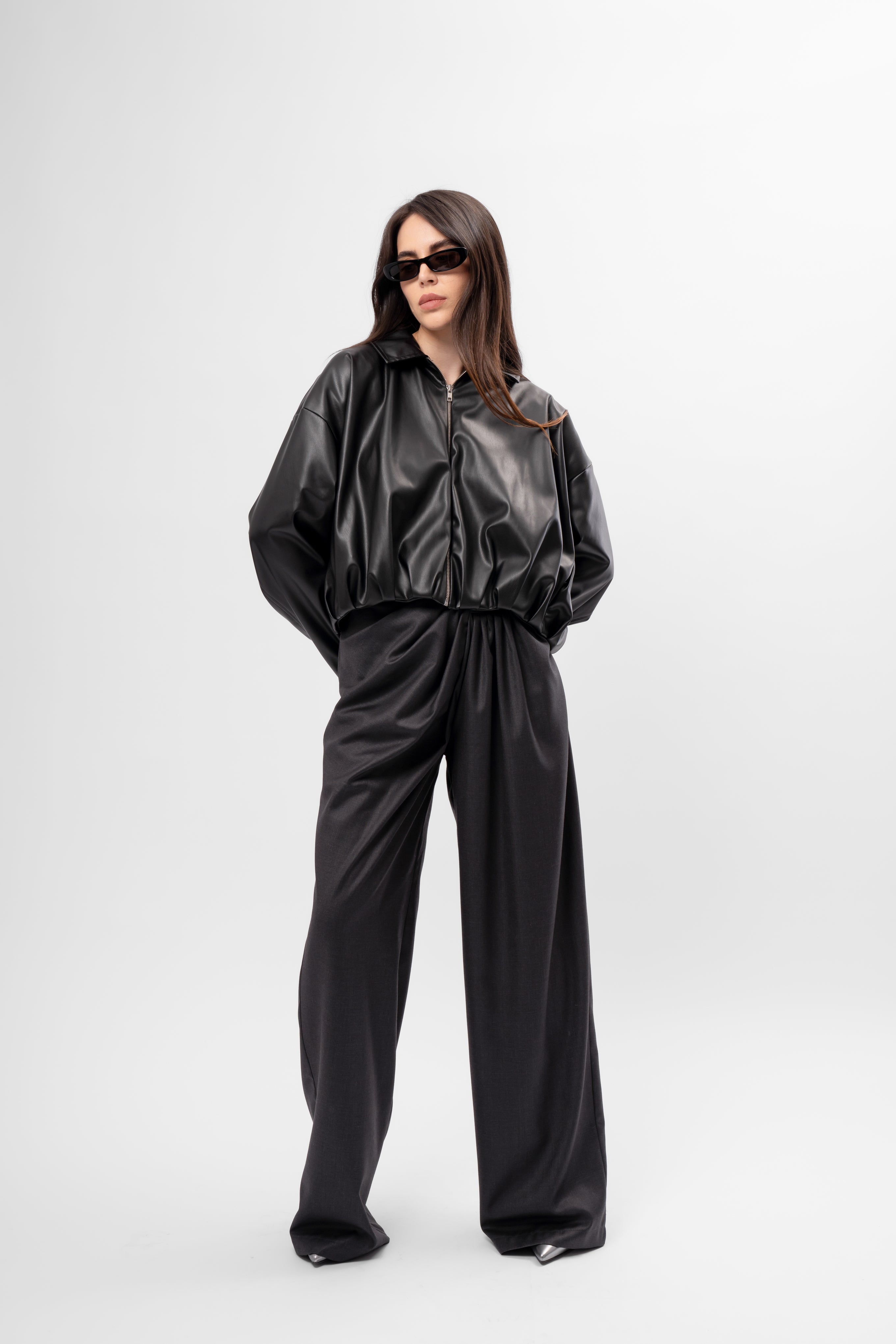 Geacă Crop Oversized cu Drapaje Culoare Neagra