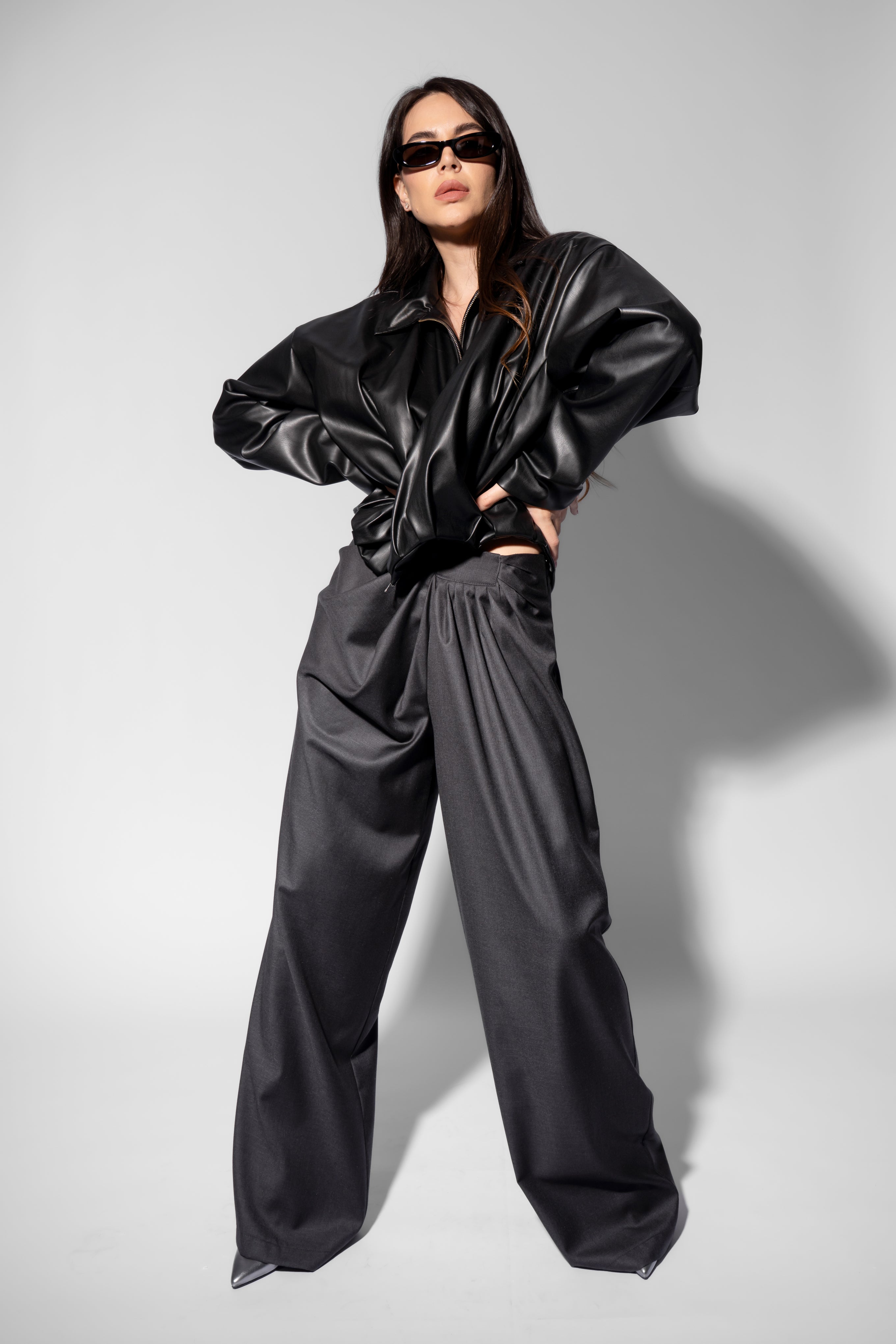 Geacă Crop Oversized cu Drapaje Culoare Neagra