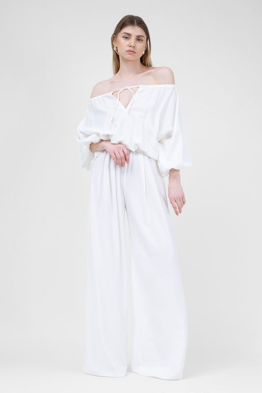 White Linen matching set with flowy blouse and wide leg trousers