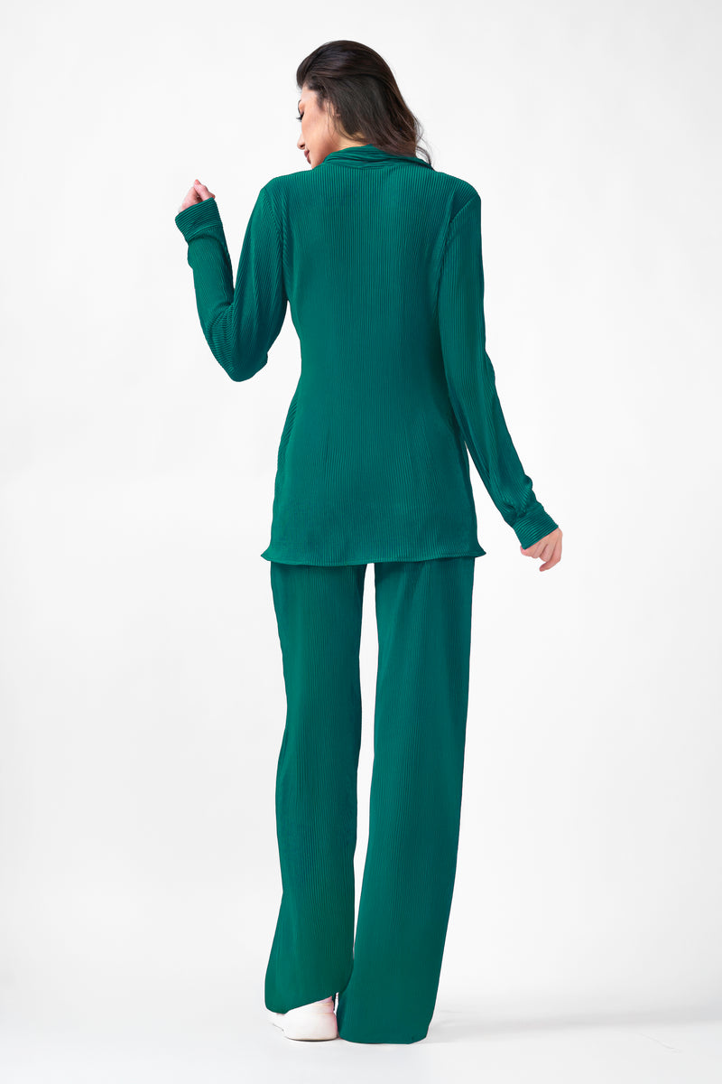 Set verde cu bluza si pantaloni drepti din material plisat