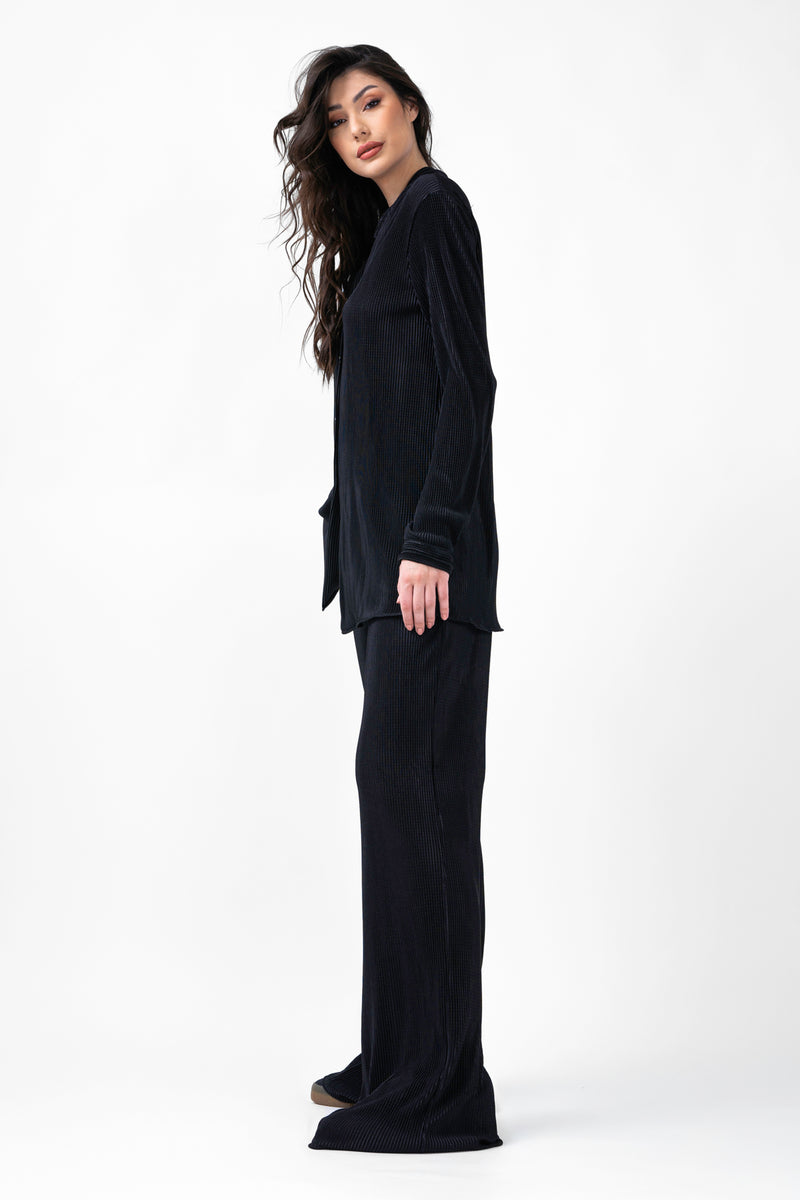 Black Set With Blouse And Straight Trousers