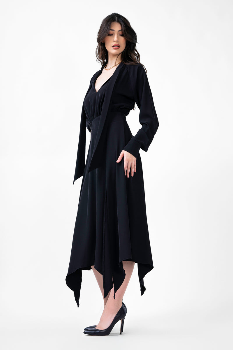 Robe midi noire avec écharpe