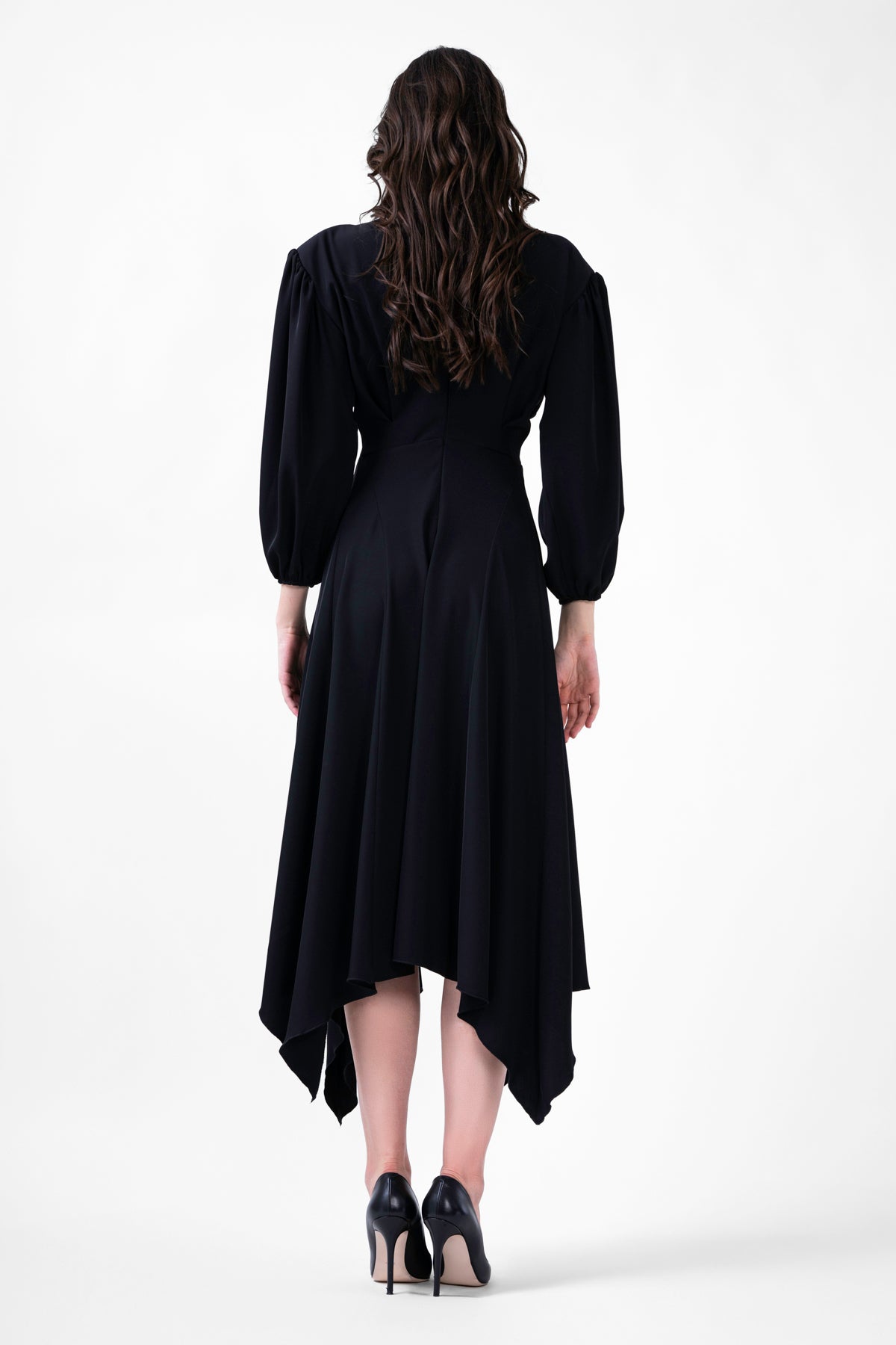 Black Midi Dress With Pleats And Midi Sleeves