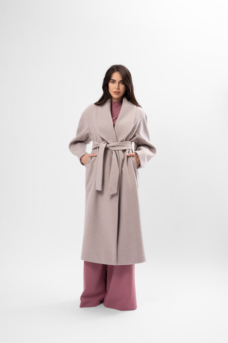 Palton lung în nuanță taupe crem cu croială oversized și rever amplu